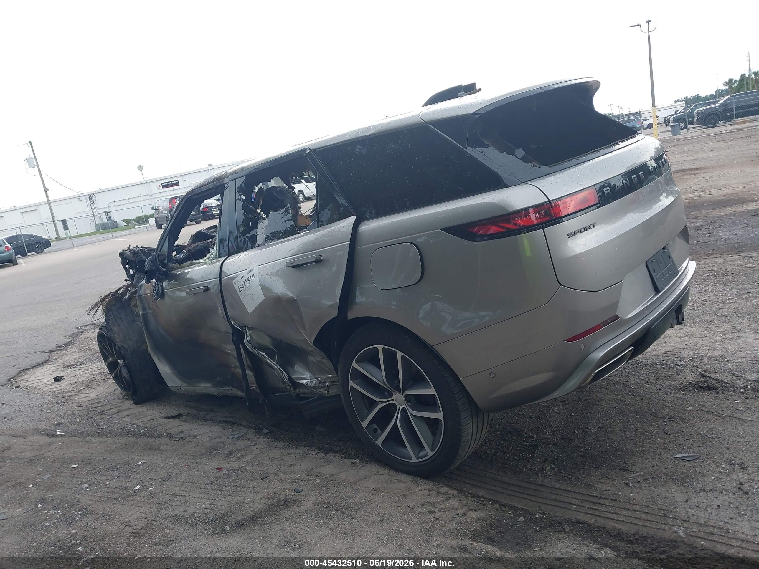 2025 Land Rover Range Rover Sport P550 Autobiography Gray vin: SAL119F48SA434088