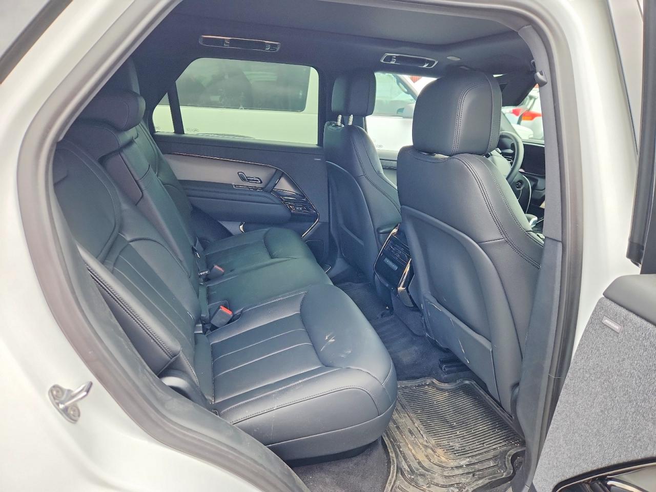 2026 Land Rover Range Rover Sport S White vin: SAL1J9EU6TA623356