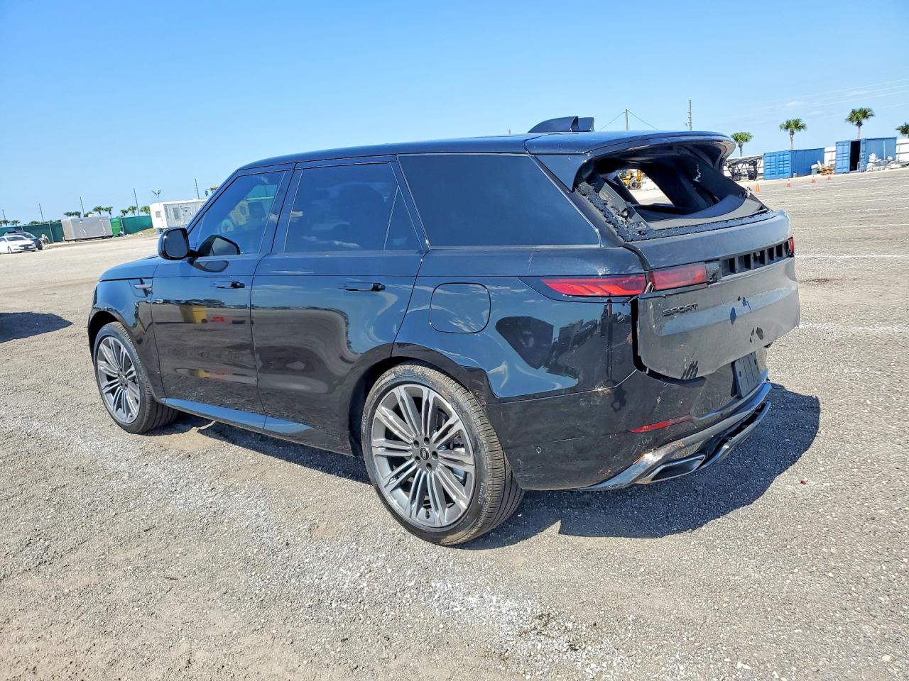 2025 Land Rover Range Rover Sport Dynamic Se Black vin: SAL1L9E42SA474078
