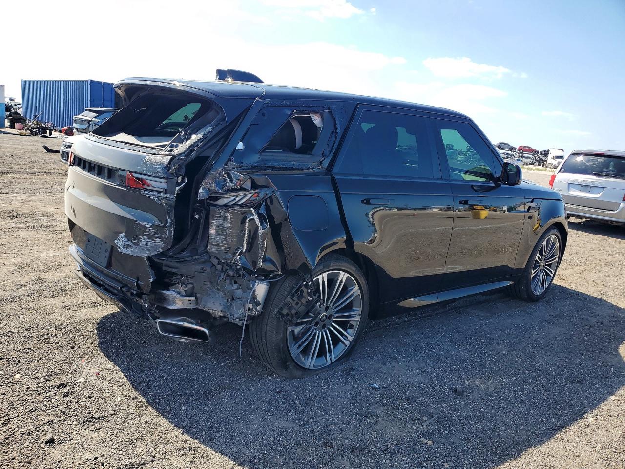2025 Land Rover Range Rover Sport Dynamic Se Black vin: SAL1L9E42SA474078