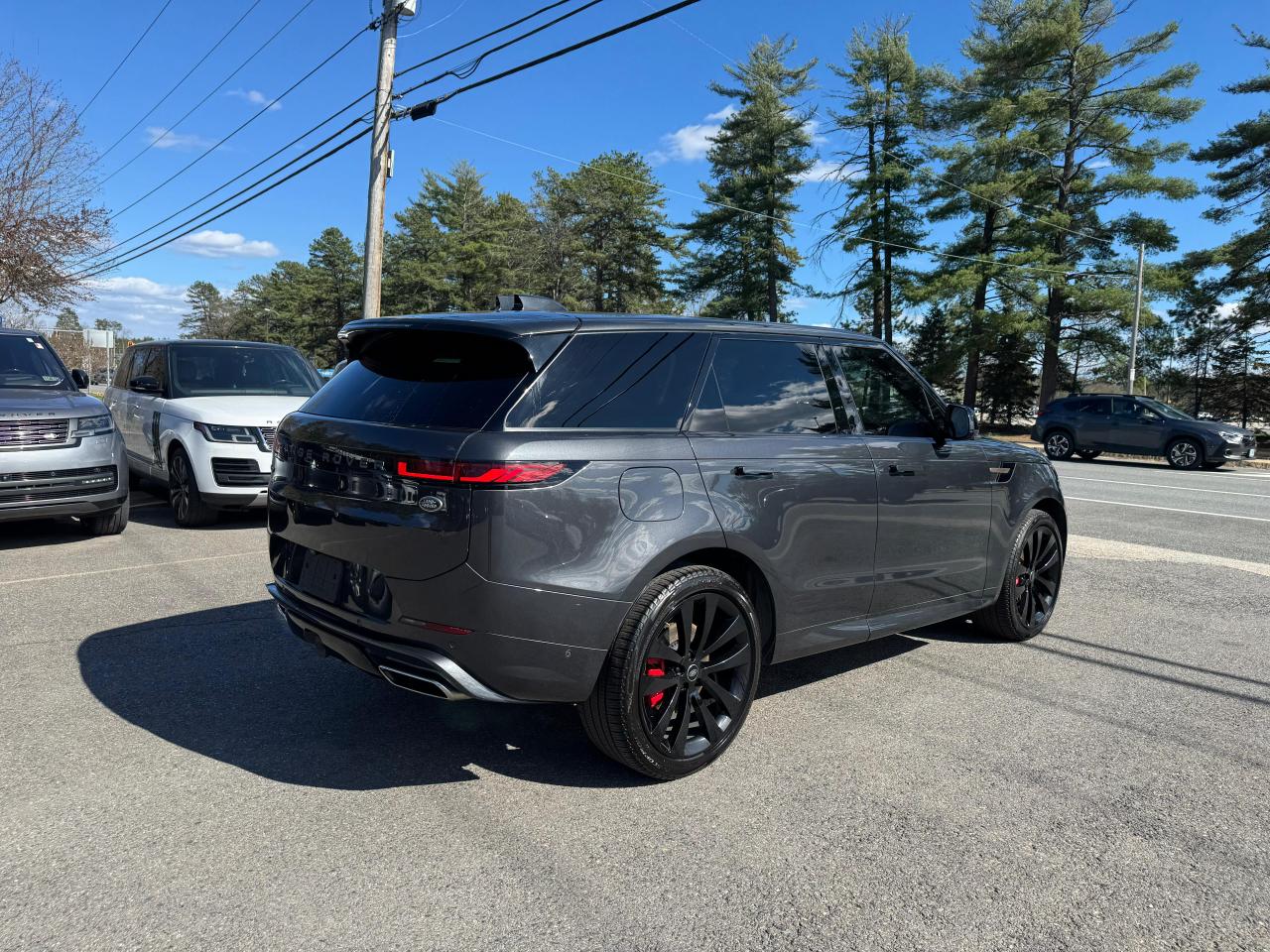 2023 Land Rover Range Rover Sport Dynamic Se Gray vin: SAL1L9FU3PA109303