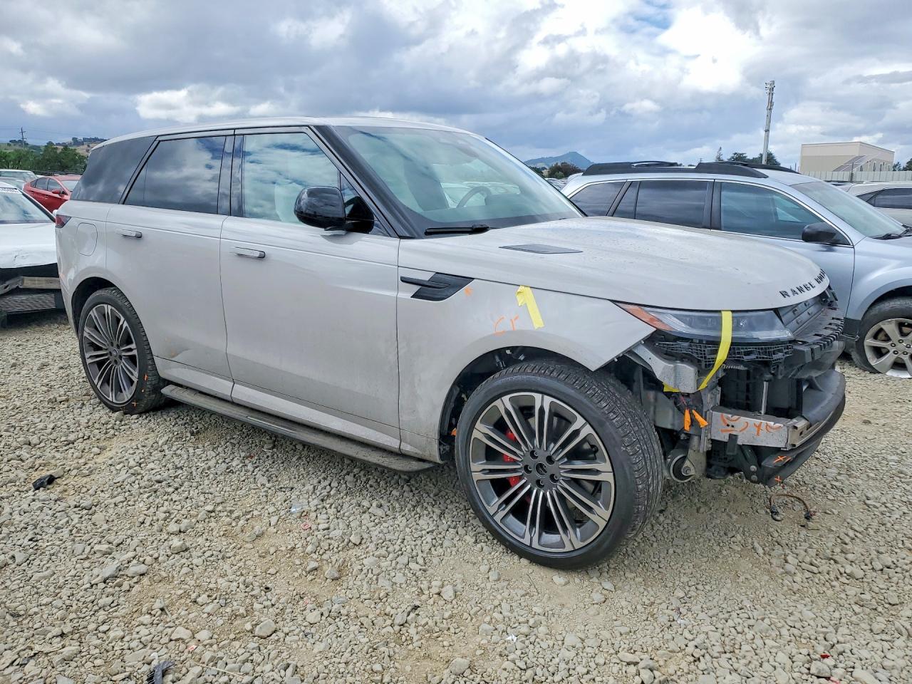 2024 Land Rover Range Rover Sport Dynamic Se Gray vin: SAL1L9FU3RA413041