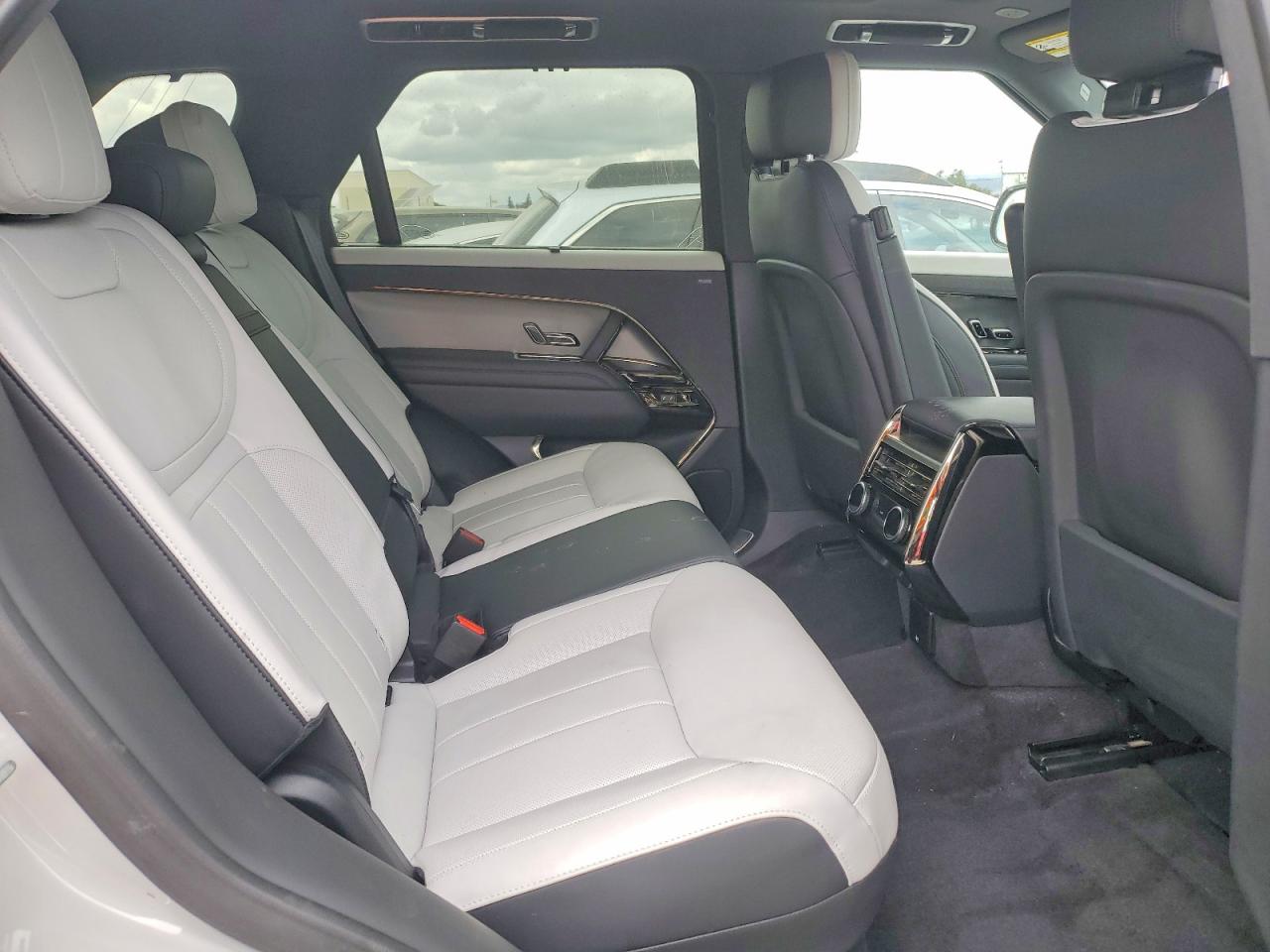 2024 Land Rover Range Rover Sport Dynamic Se Gray vin: SAL1L9FU3RA413041