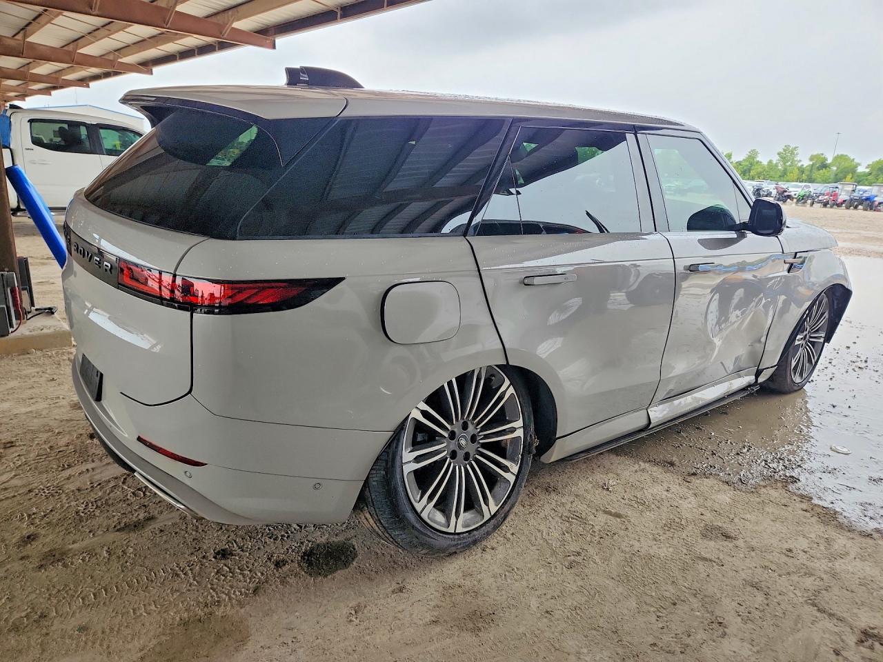 2024 Land Rover Range Rover Sport Dynamic Se White vin: SAL1L9FUXRA167248