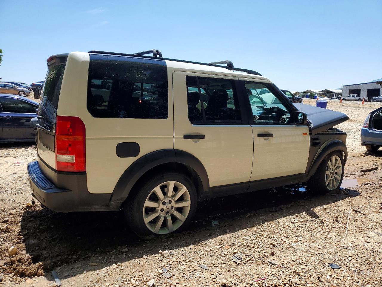 2005 Land Rover Lr3 White vin: SALAA25455A310048