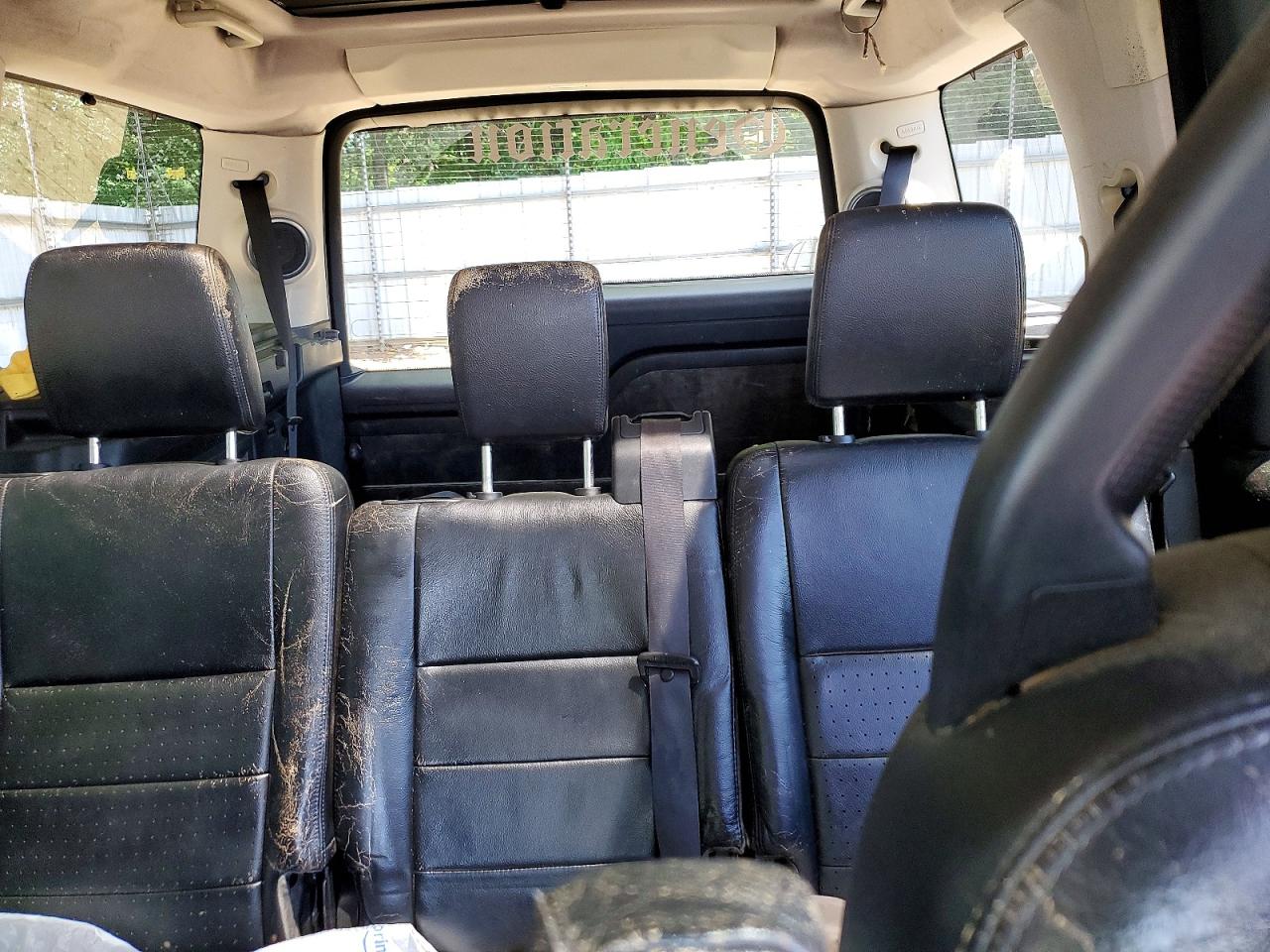 2005 Land Rover Lr3 White vin: SALAA25455A310048