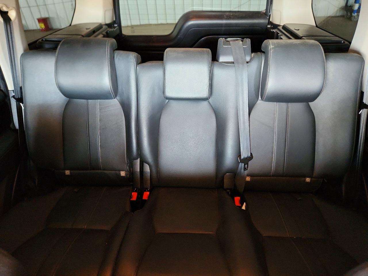 2011 Land Rover Lr4 Silver vin: SALAB2D42BA570885