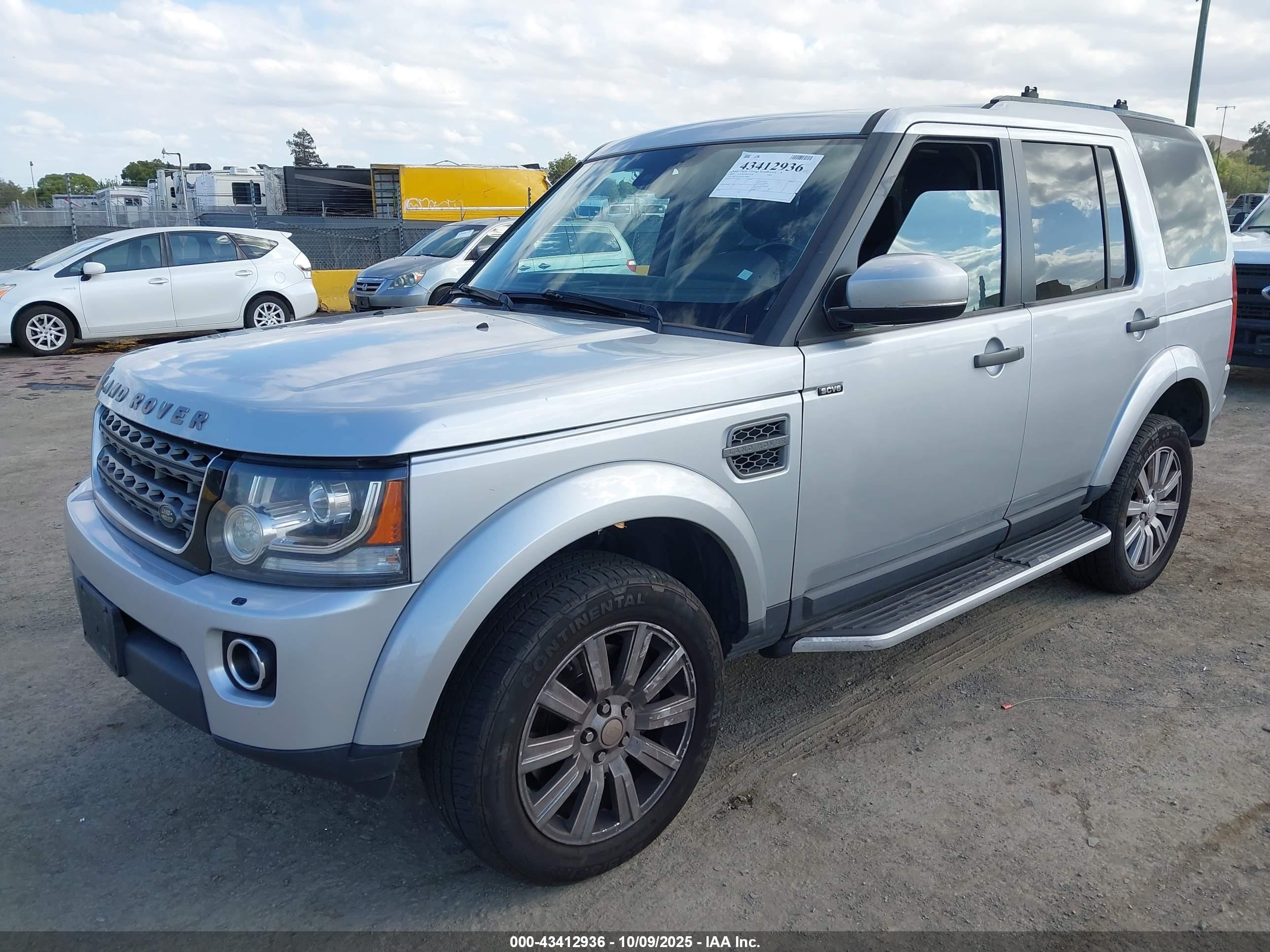2015 Land Rover Lr4   Silver vin: SALAC2V65FA744869