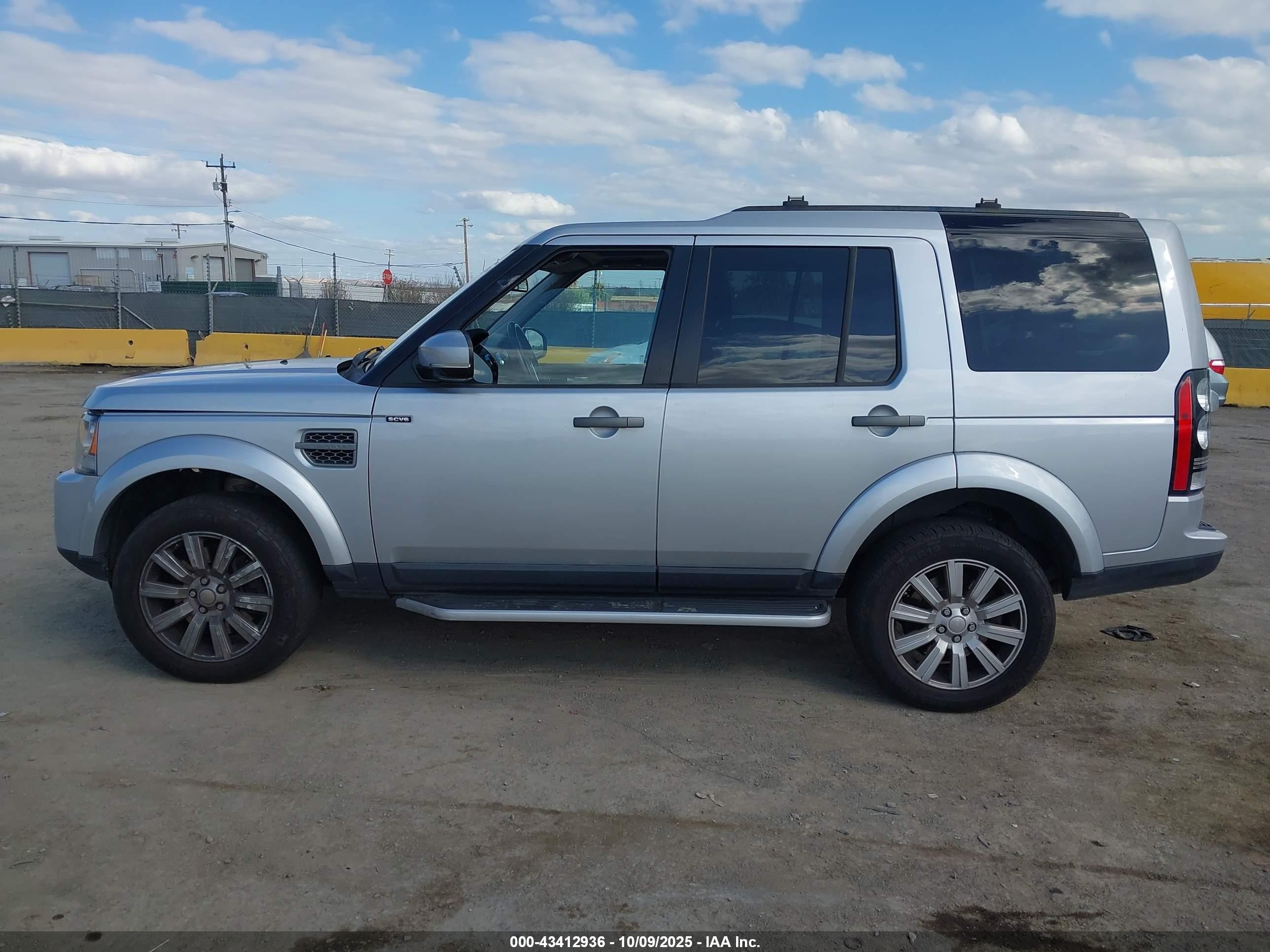 2015 Land Rover Lr4   Silver vin: SALAC2V65FA744869