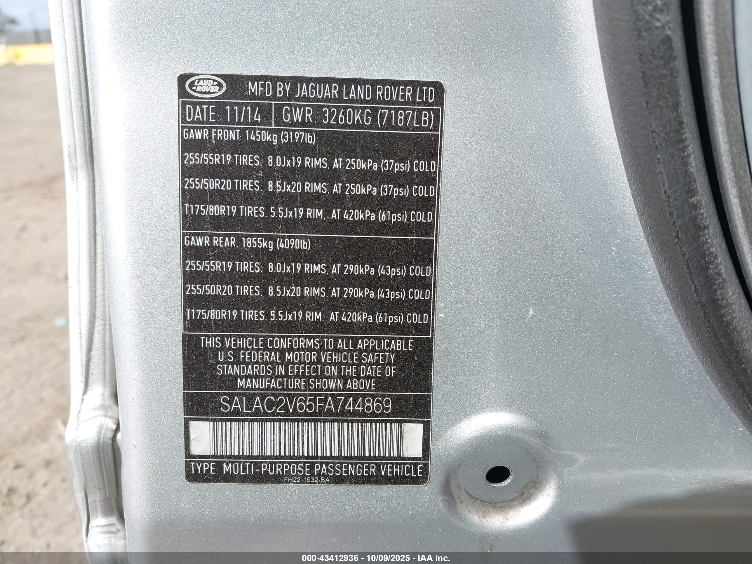 2015 Land Rover Lr4   Silver vin: SALAC2V65FA744869