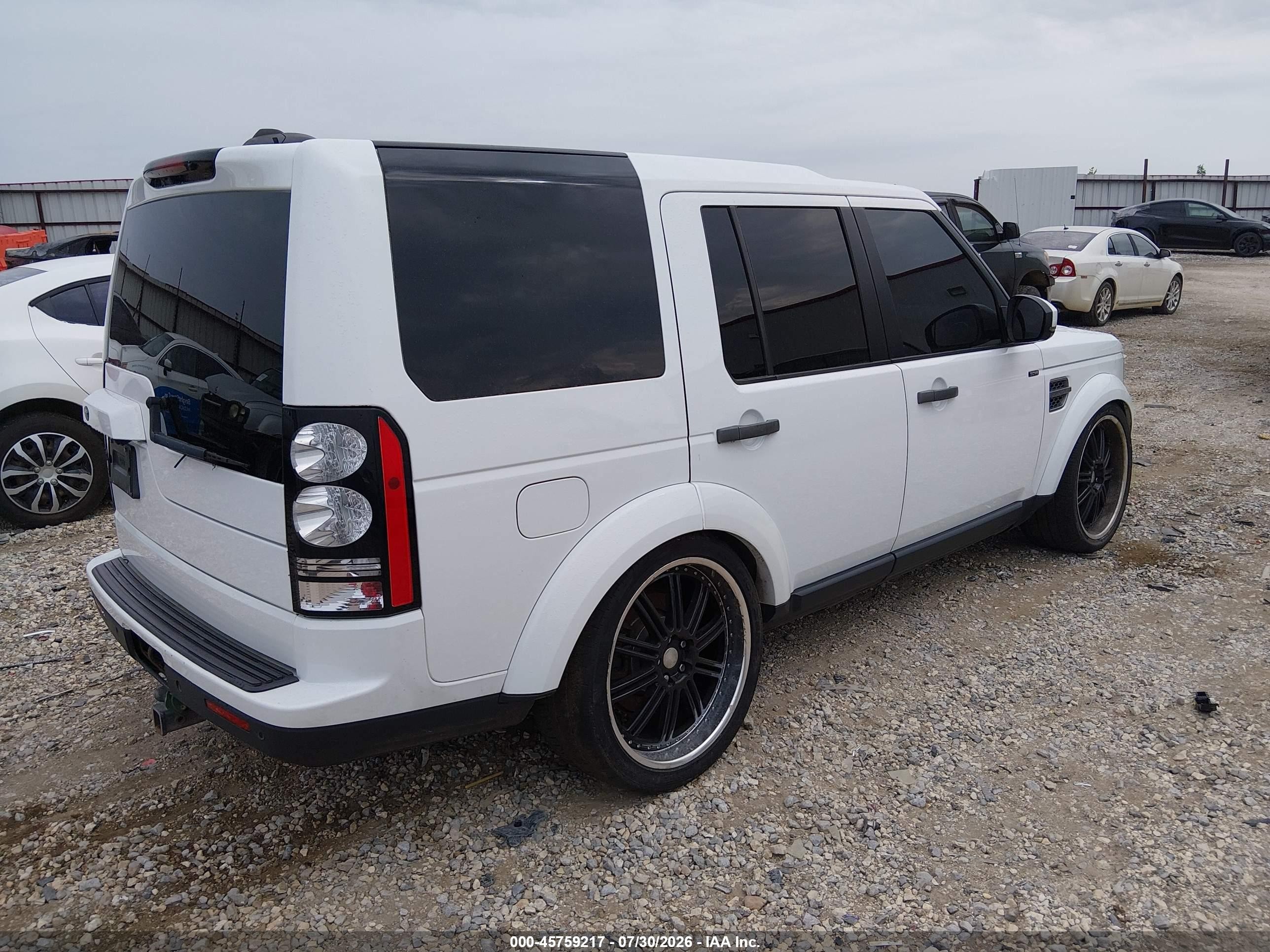 2015 Land Rover Lr4   Белый vin: SALAC2V65FA767035