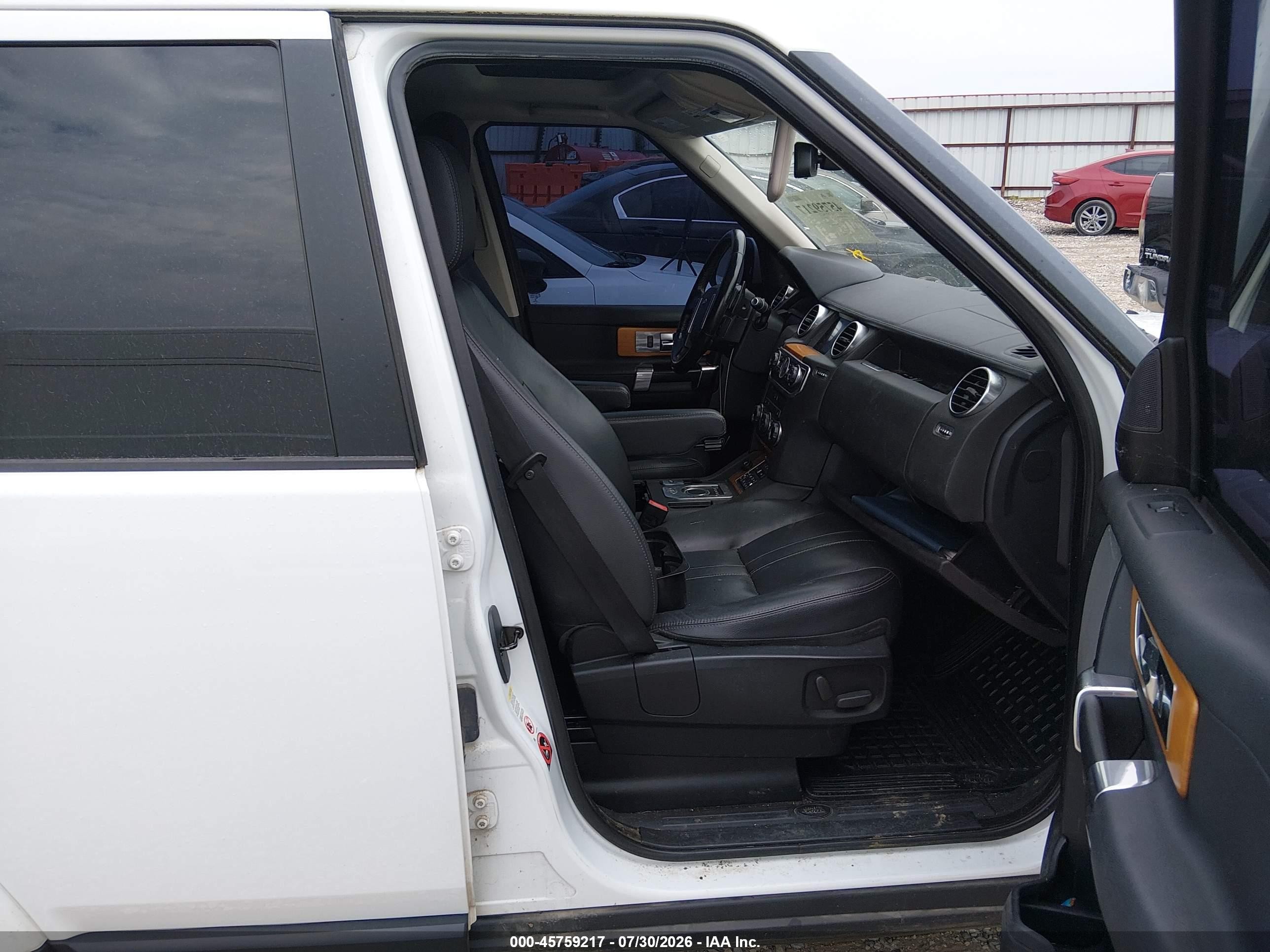 2015 Land Rover Lr4   Белый vin: SALAC2V65FA767035