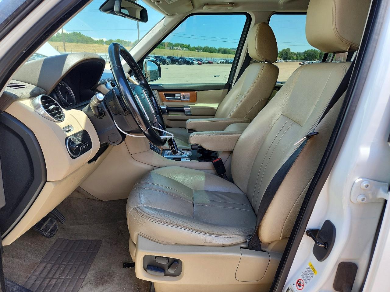2015 Land Rover Lr4 White vin: SALAC2V69FA772139