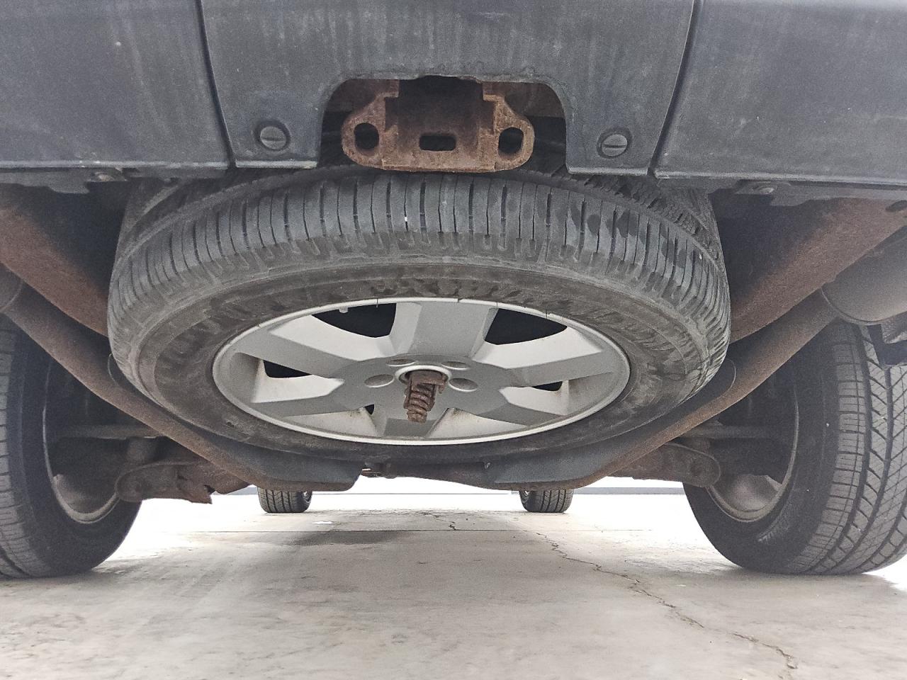 2008 Land Rover Lr3 Hse Серебряный vin: SALAG25408A468865 Damage: Left Rear Rail, Rust, Naaa Acceptable