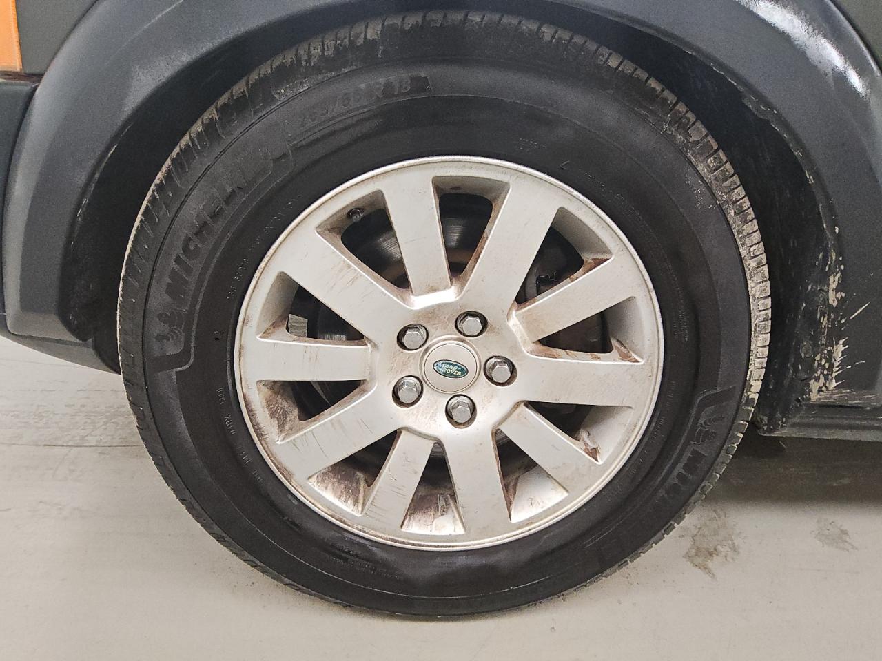 2008 Land Rover Lr3 Hse Green vin: SALAG25428A489975 Damage: Left Front Wheel, Curb Rash, 9 To 10 Inches