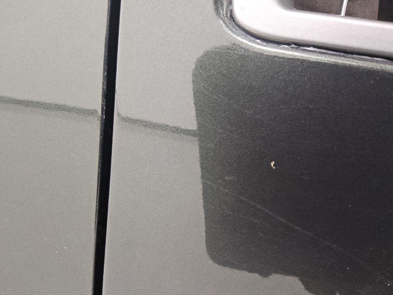 2008 Land Rover Lr3 Hse Green vin: SALAG25428A489975 Damage: Right Front Fender, Heavy Scratch, 7 To 8 Inches