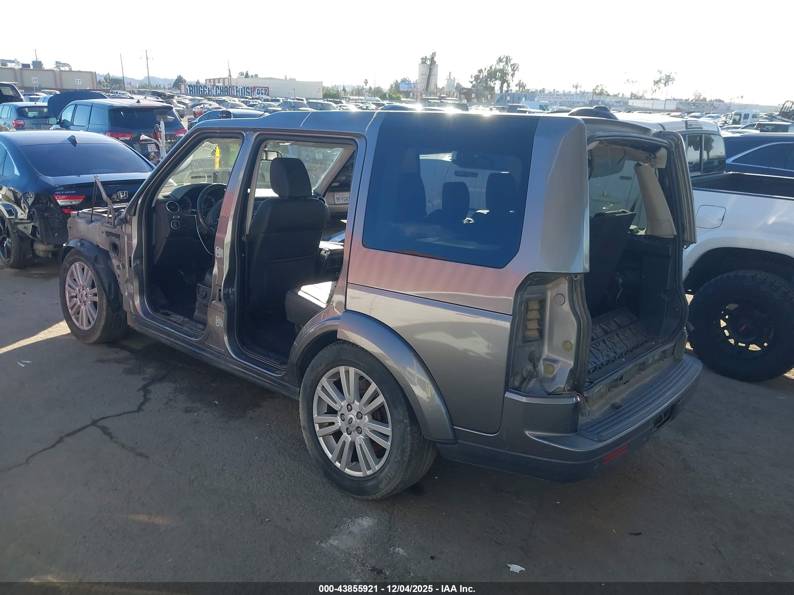 2011 Land Rover Lr4   Gray vin: SALAG2D40BA559336