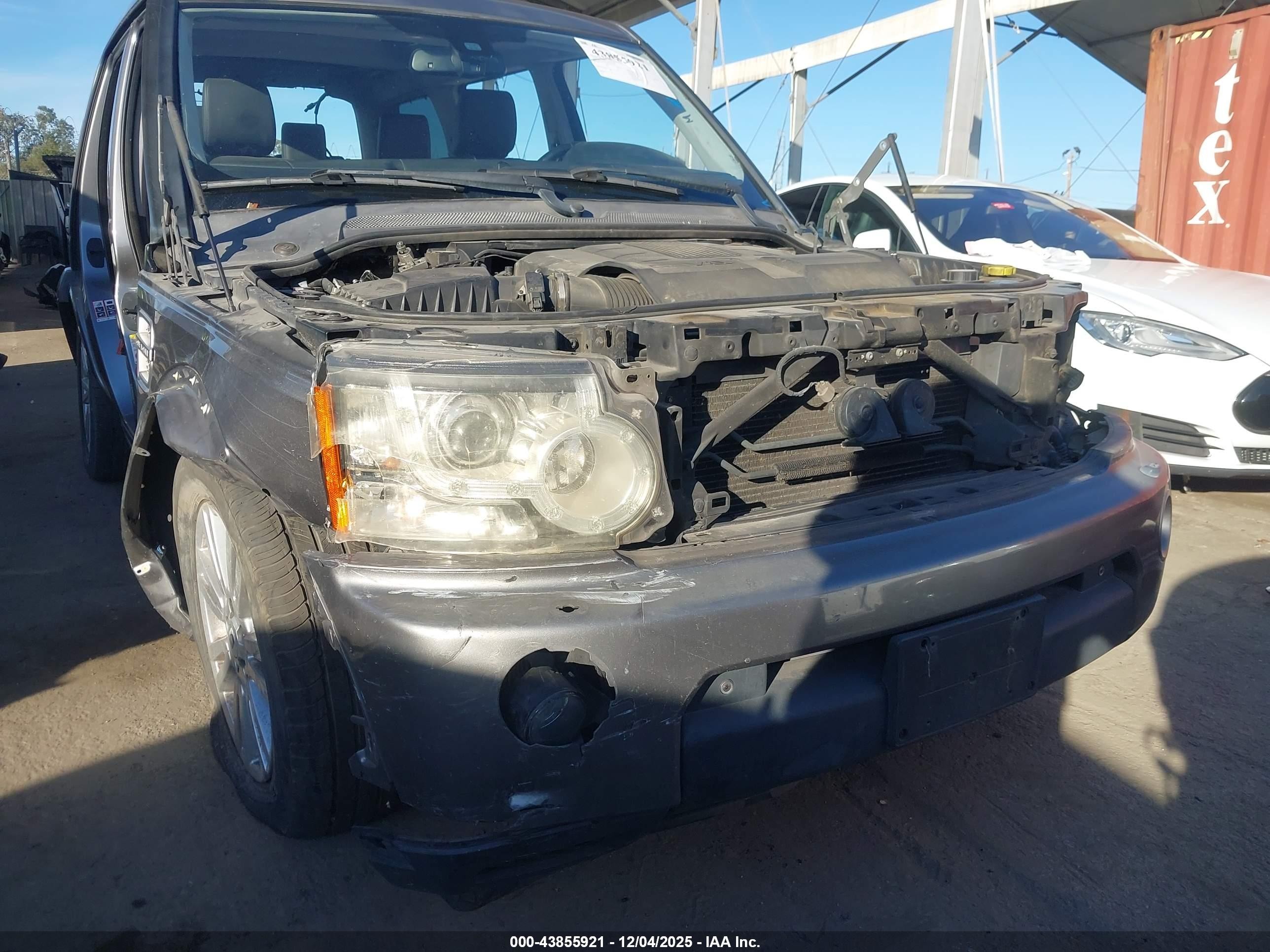 2011 Land Rover Lr4   Gray vin: SALAG2D40BA559336