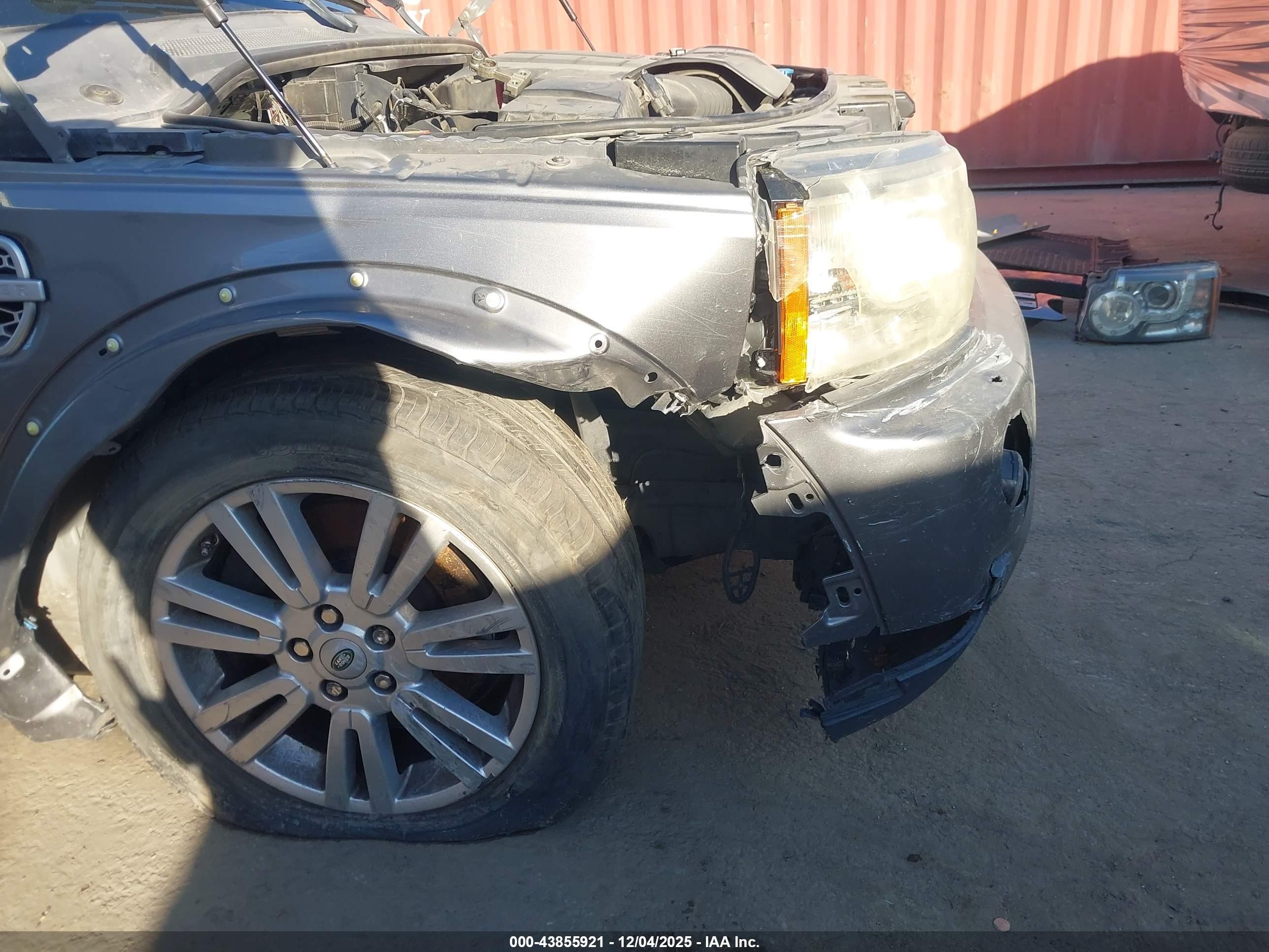 2011 Land Rover Lr4   Gray vin: SALAG2D40BA559336