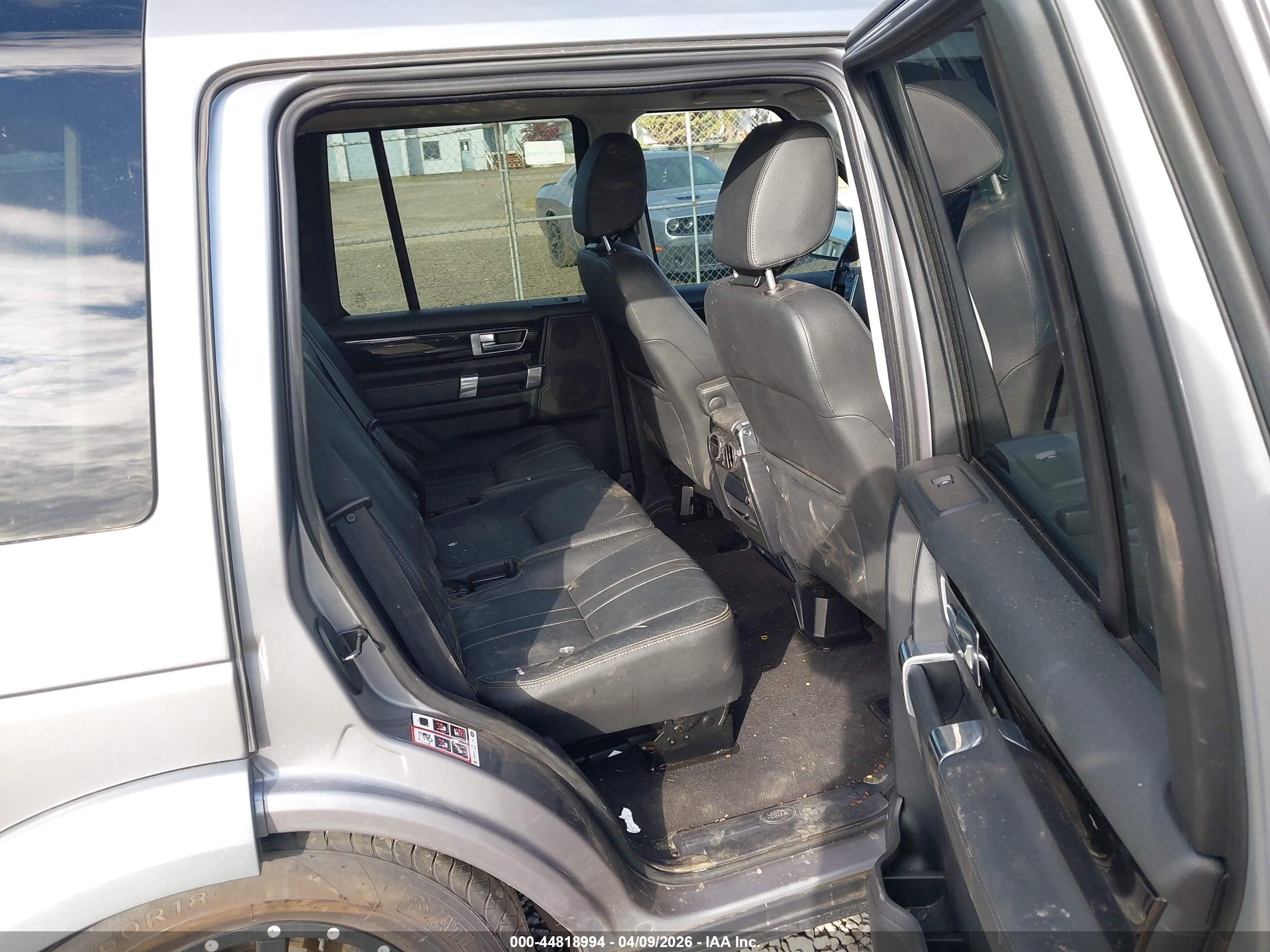2011 Land Rover Lr4 Silver vin: SALAG2D42BA593262