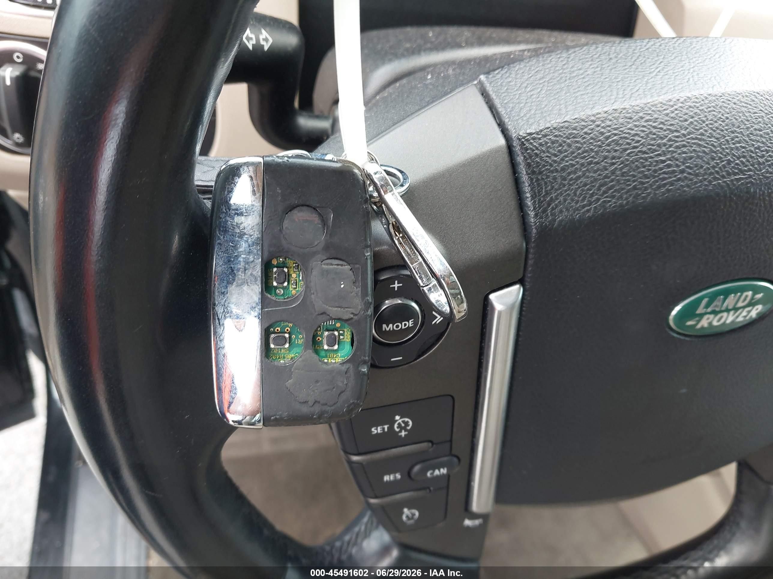 2013 Land Rover Lr4   Черный vin: SALAG2D43DA662625