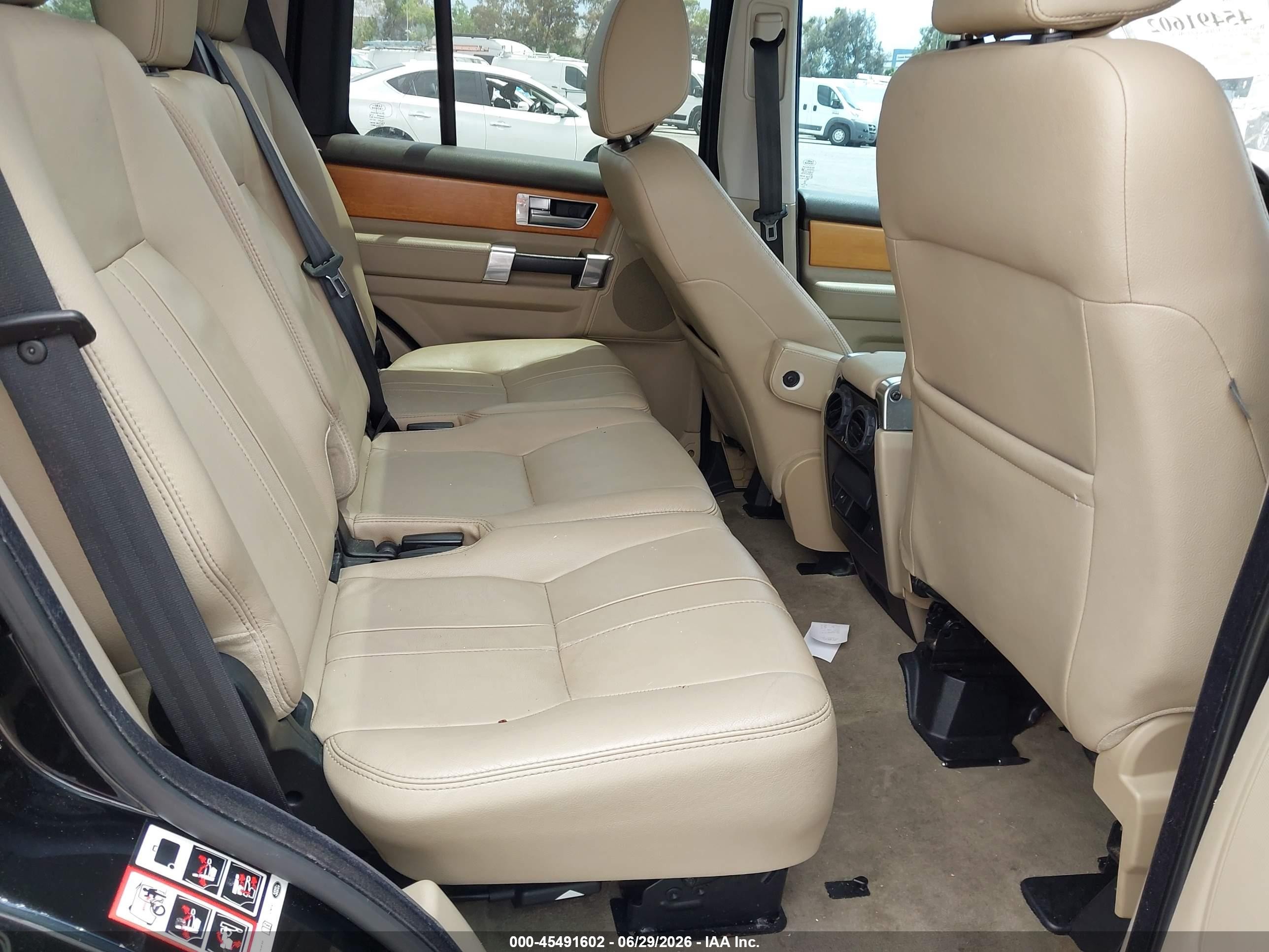 2013 Land Rover Lr4   Черный vin: SALAG2D43DA662625