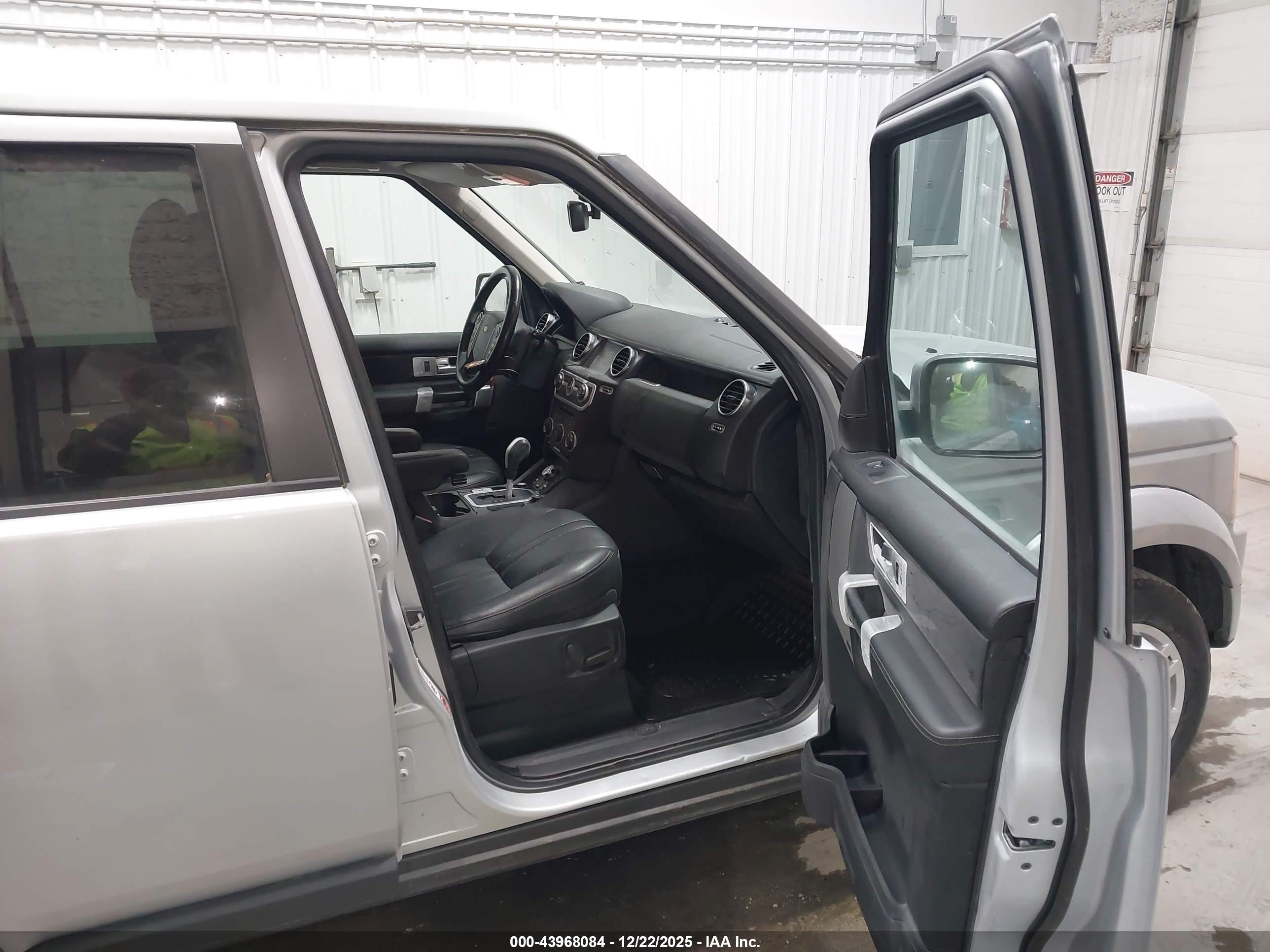 2010 Land Rover Lr4   Silver vin: SALAG2D44AA513734