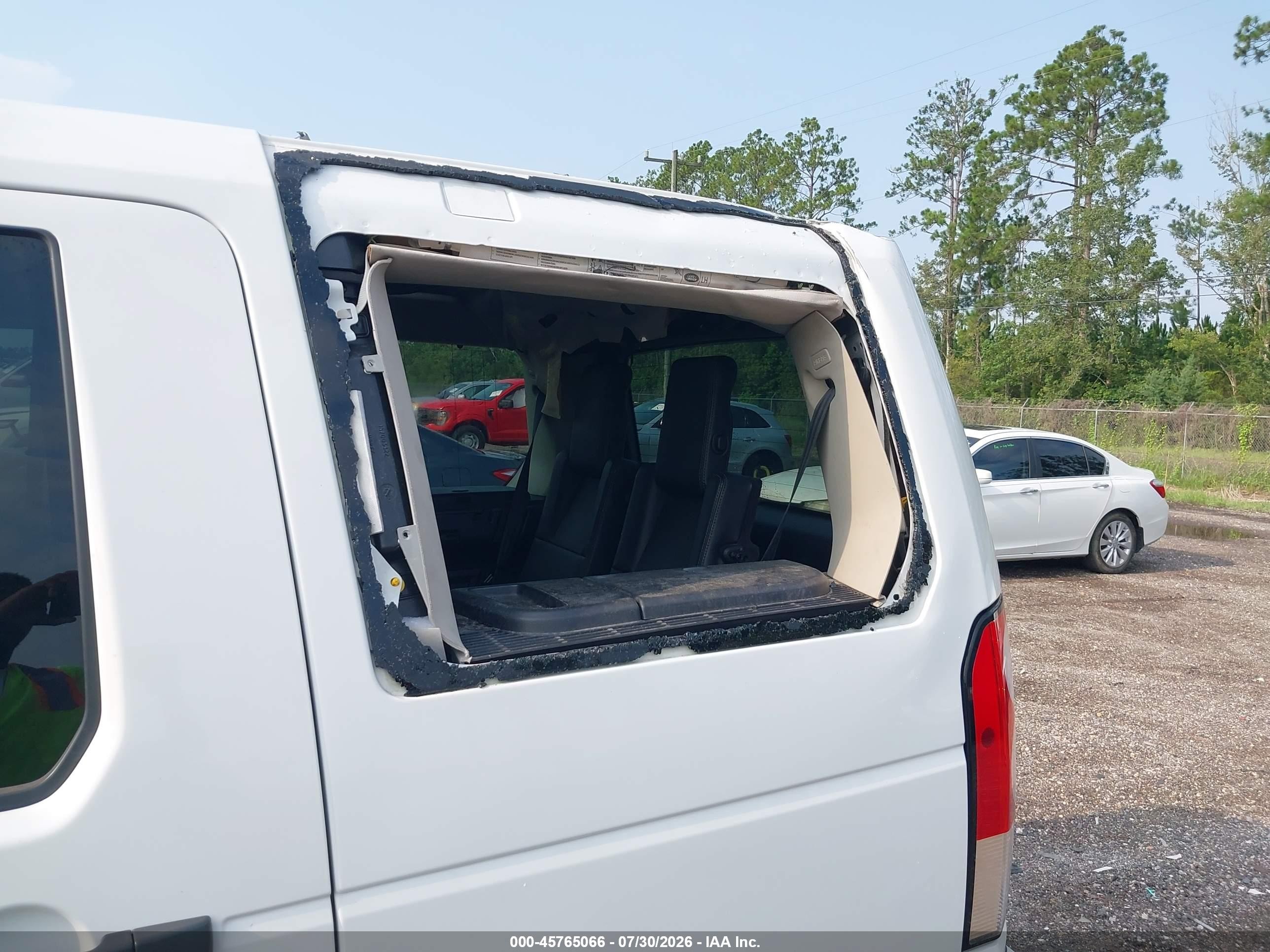 2013 Land Rover Lr4   White vin: SALAG2D44DA667932