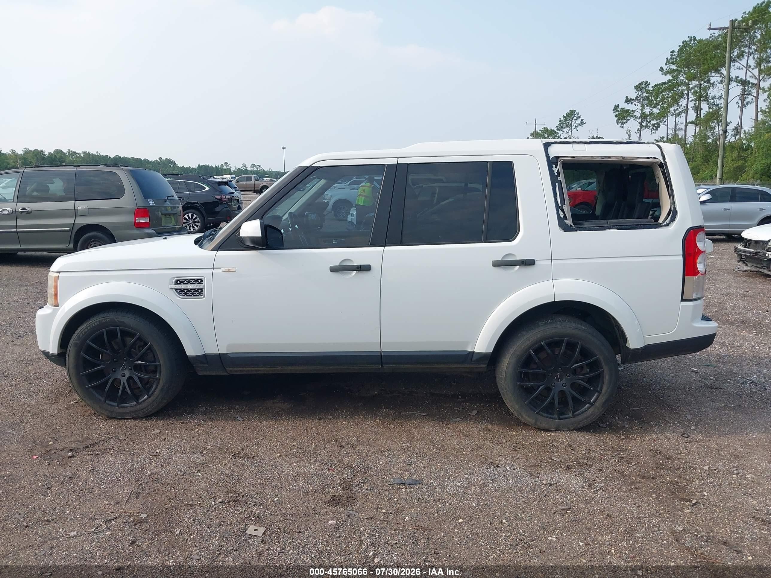 2013 Land Rover Lr4   White vin: SALAG2D44DA667932