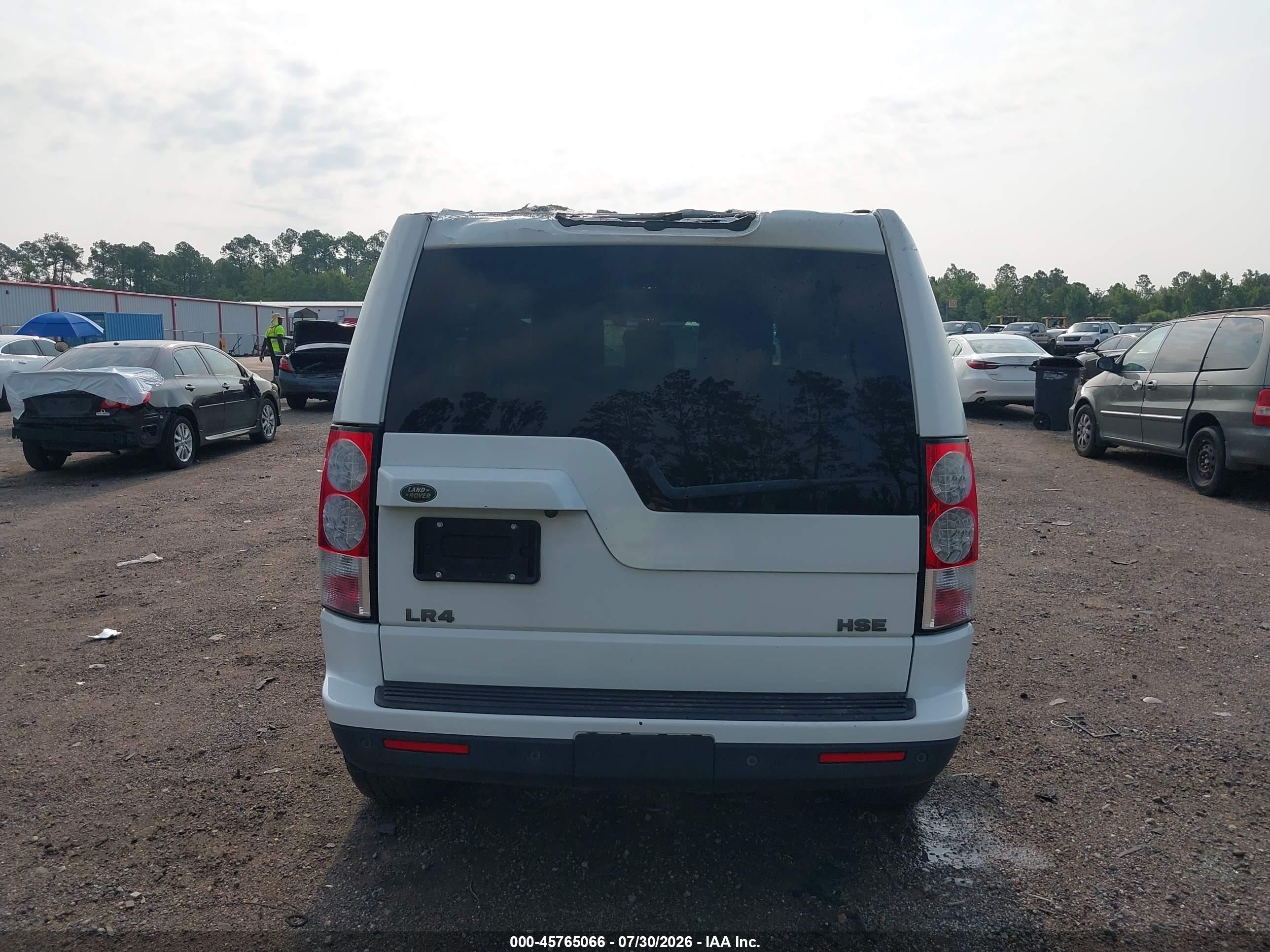 2013 Land Rover Lr4   White vin: SALAG2D44DA667932