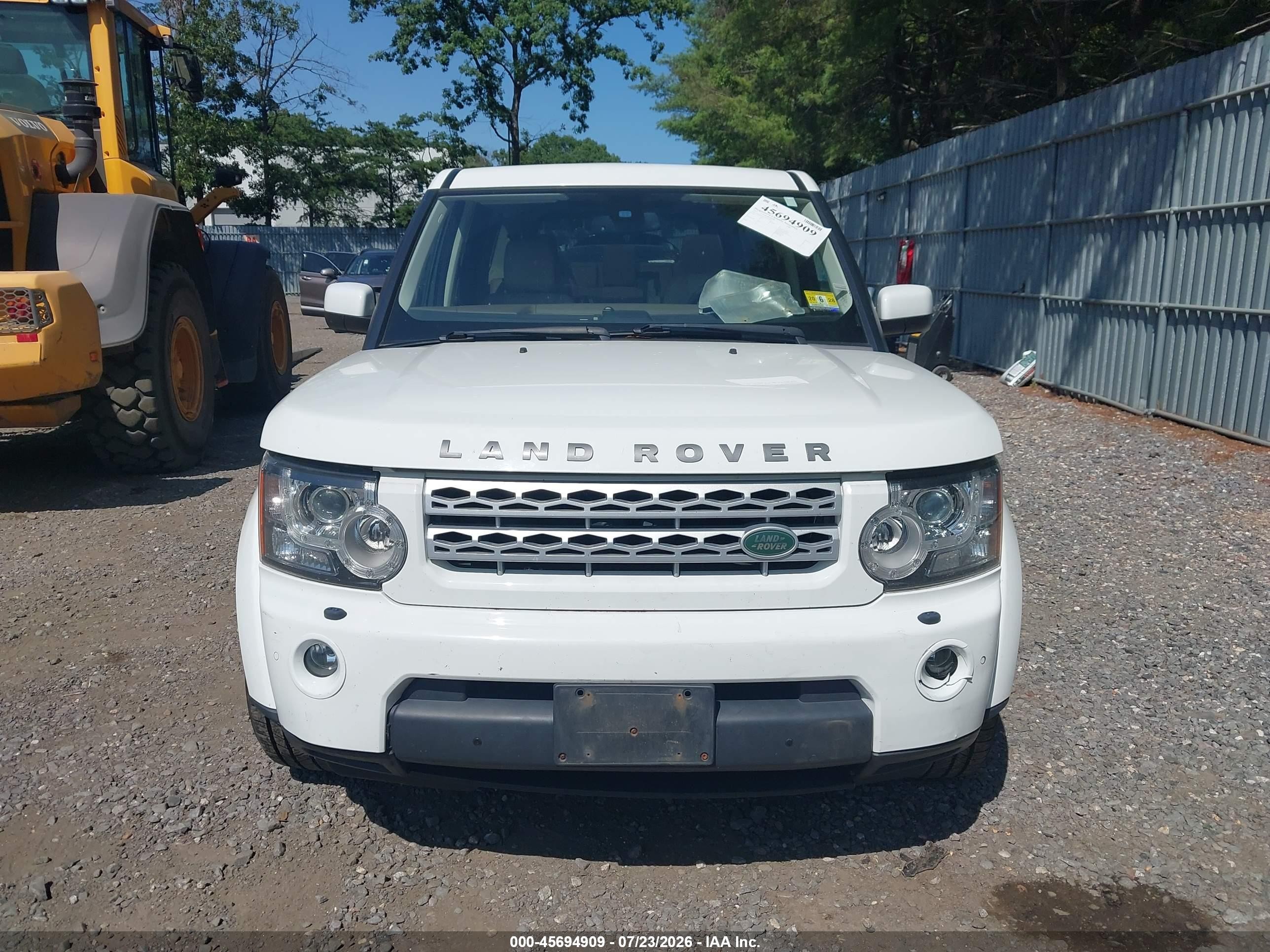 2013 Land Rover Lr4 White vin: SALAG2D44DA670992