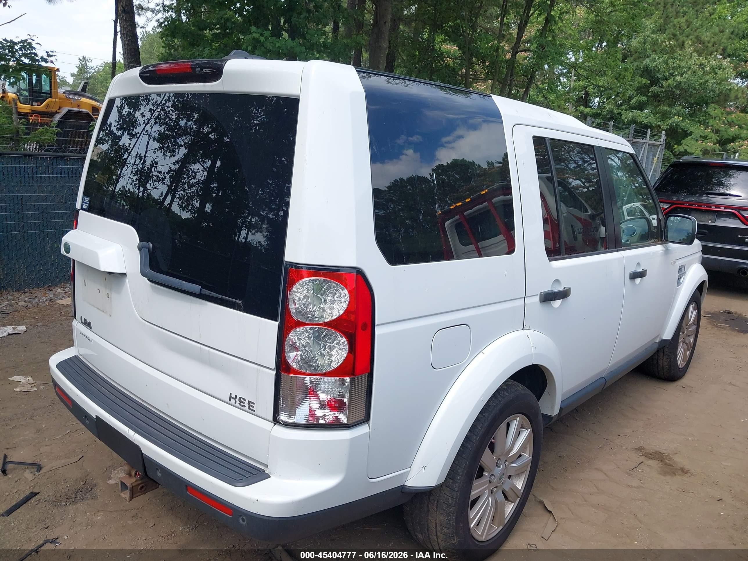 2013 Land Rover Lr4   White vin: SALAG2D45DA674999