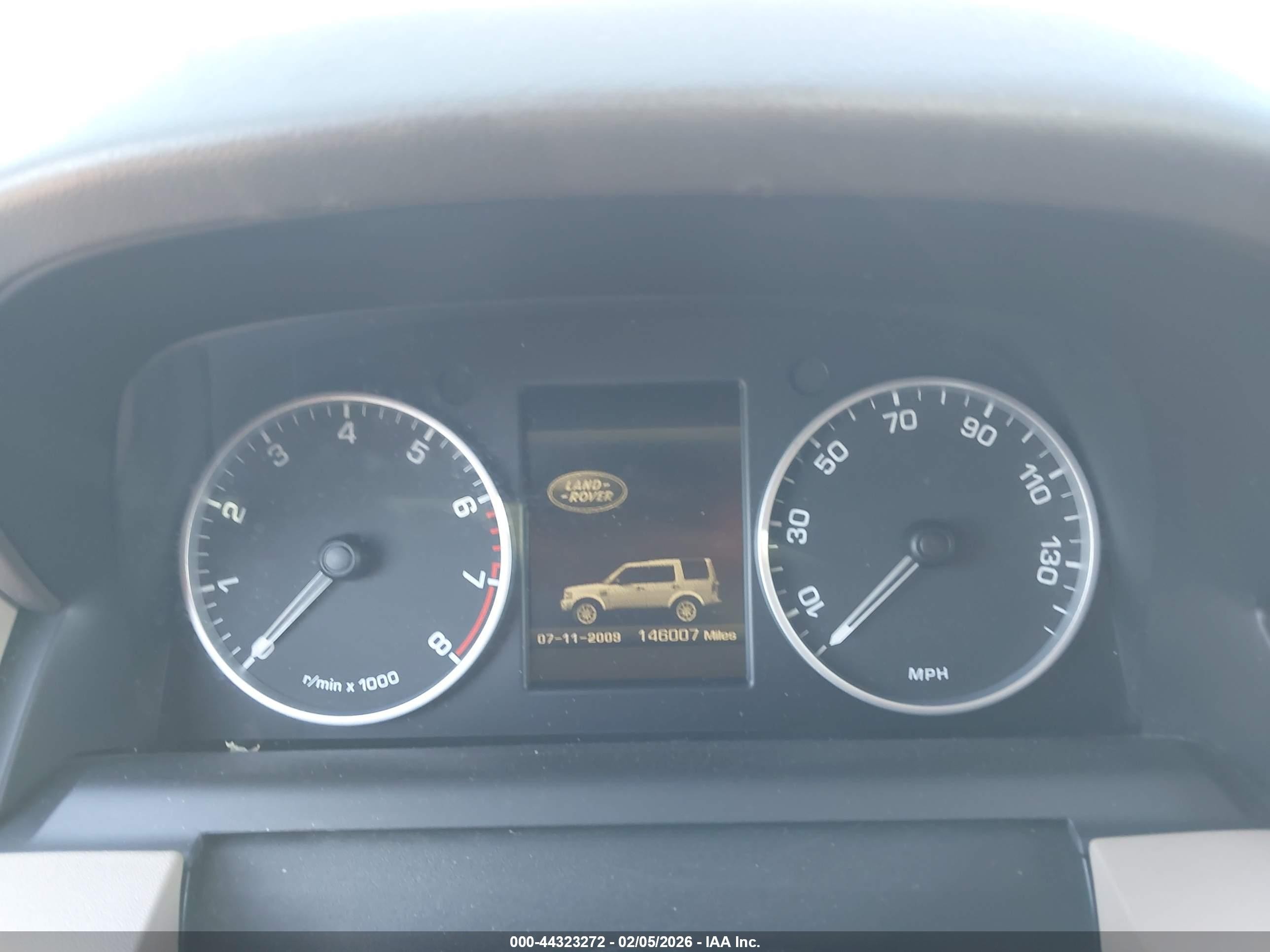 2010 Land Rover Lr4   White vin: SALAG2D46AA534424