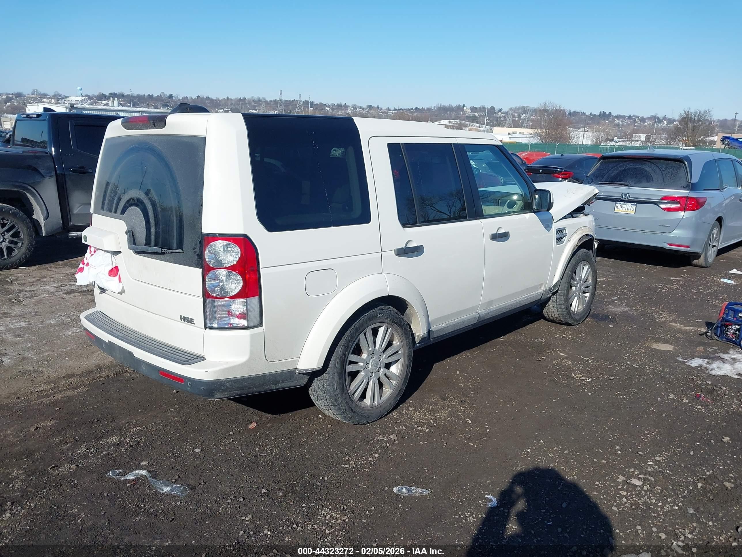 2010 Land Rover Lr4   White vin: SALAG2D46AA534424