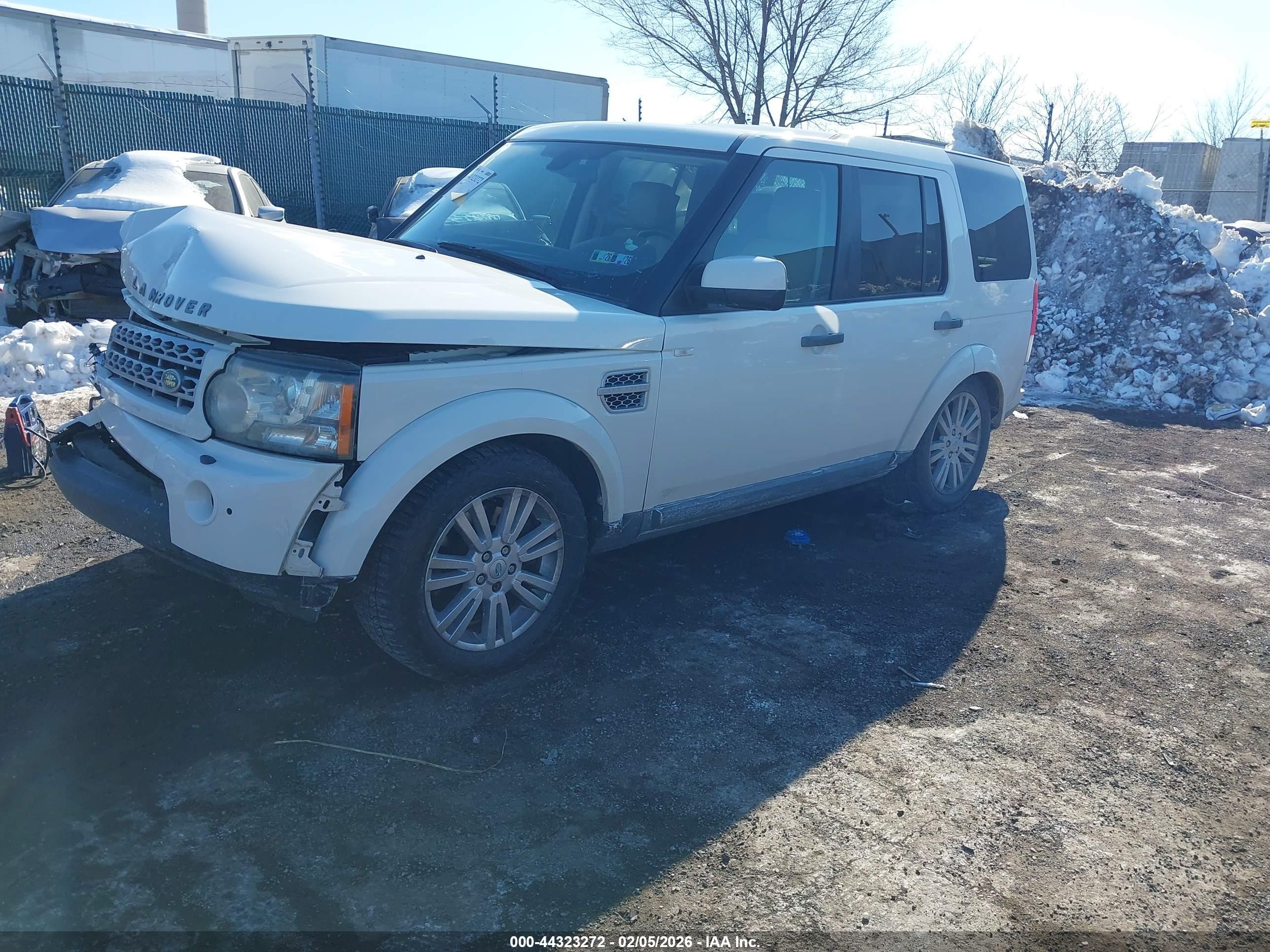 2010 Land Rover Lr4   White vin: SALAG2D46AA534424