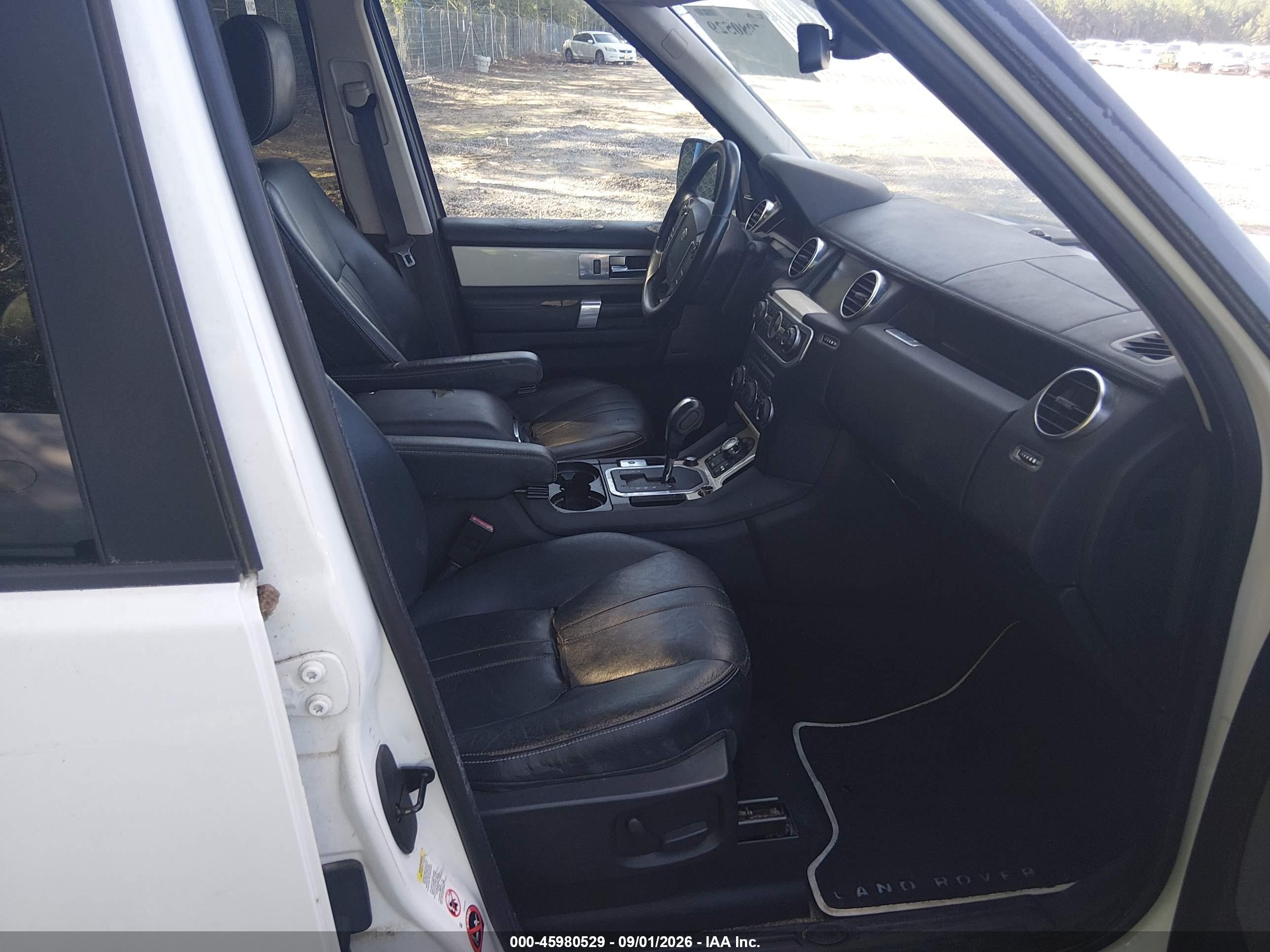 2011 Land Rover Lr4   White vin: SALAG2D46BA565643