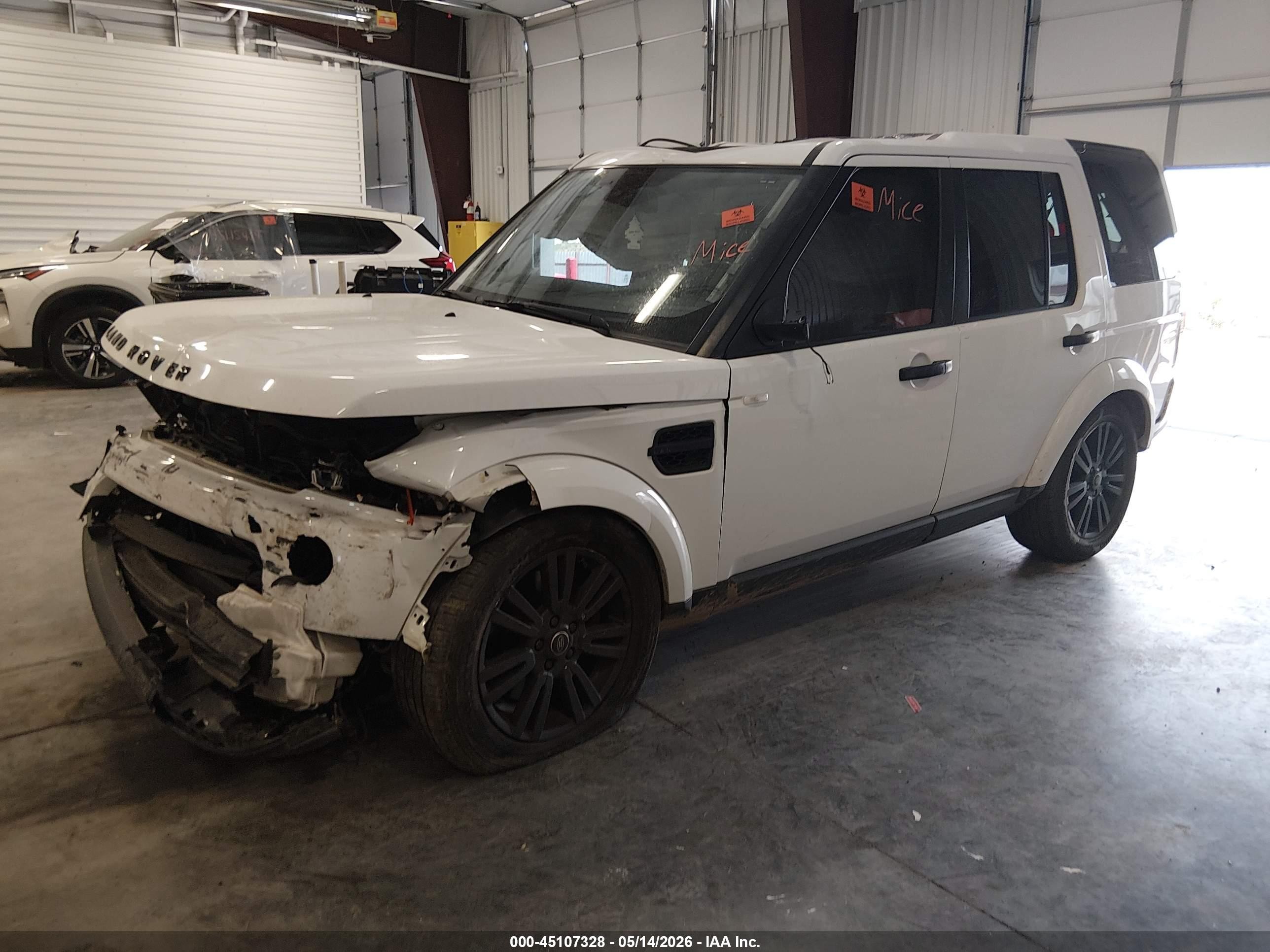 2011 Land Rover Lr4   White vin: SALAG2D4XBA553365