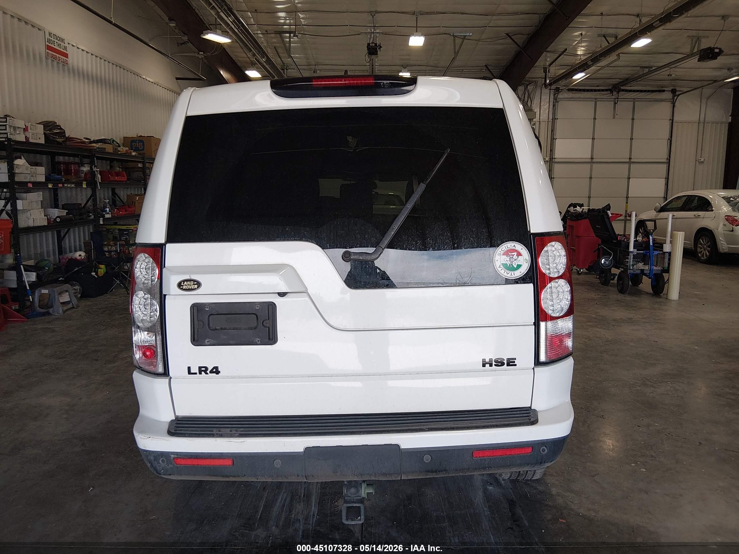 2011 Land Rover Lr4   White vin: SALAG2D4XBA553365