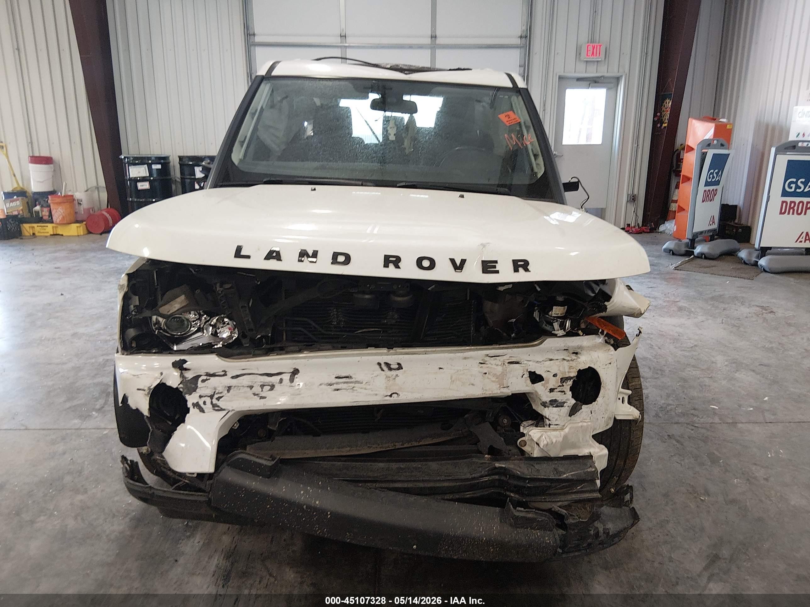 2011 Land Rover Lr4   White vin: SALAG2D4XBA553365