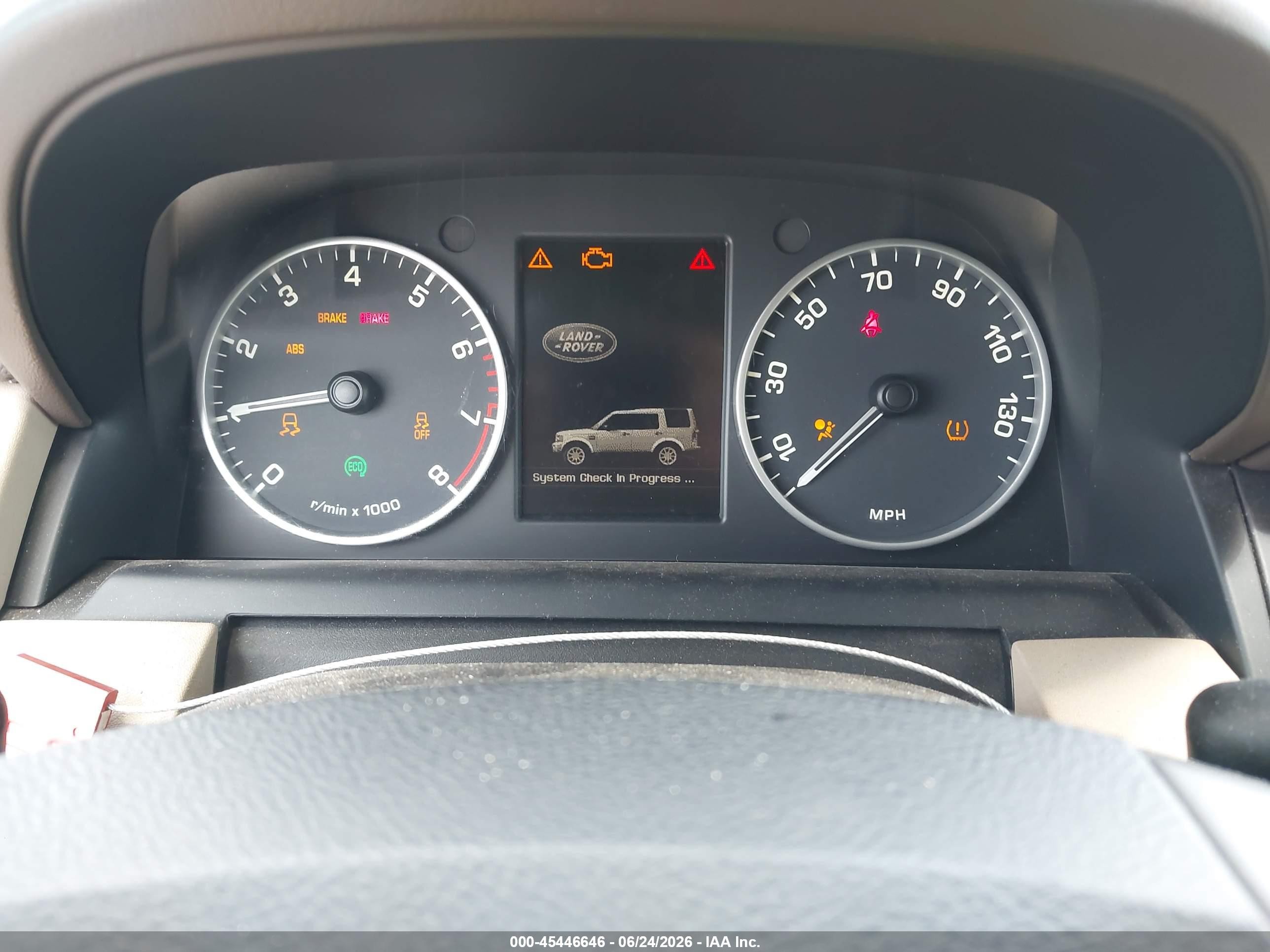 2015 Land Rover Lr4   White vin: SALAG2V61FA748230