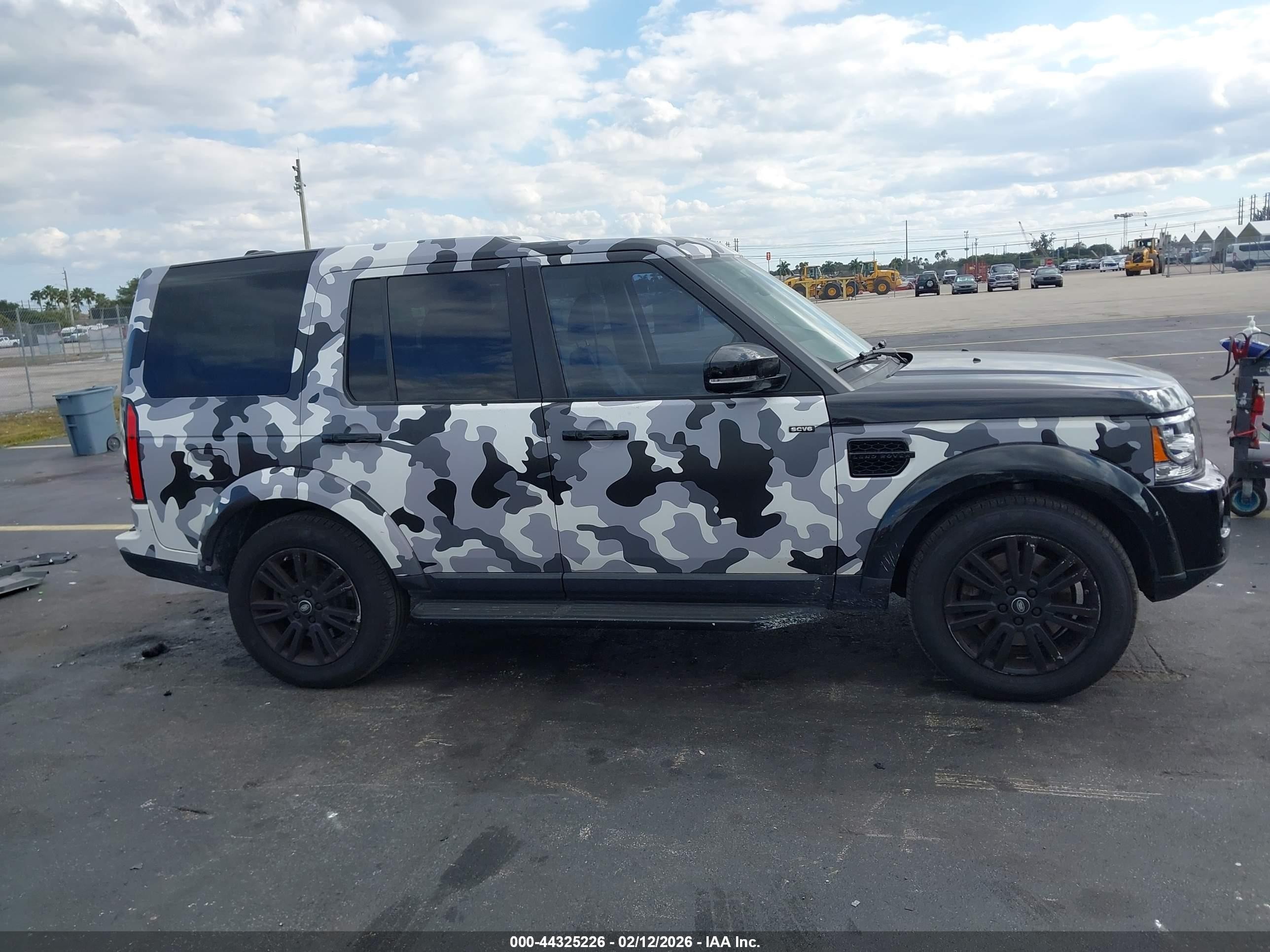 2015 Land Rover Lr4   Black vin: SALAG2V63FA774053
