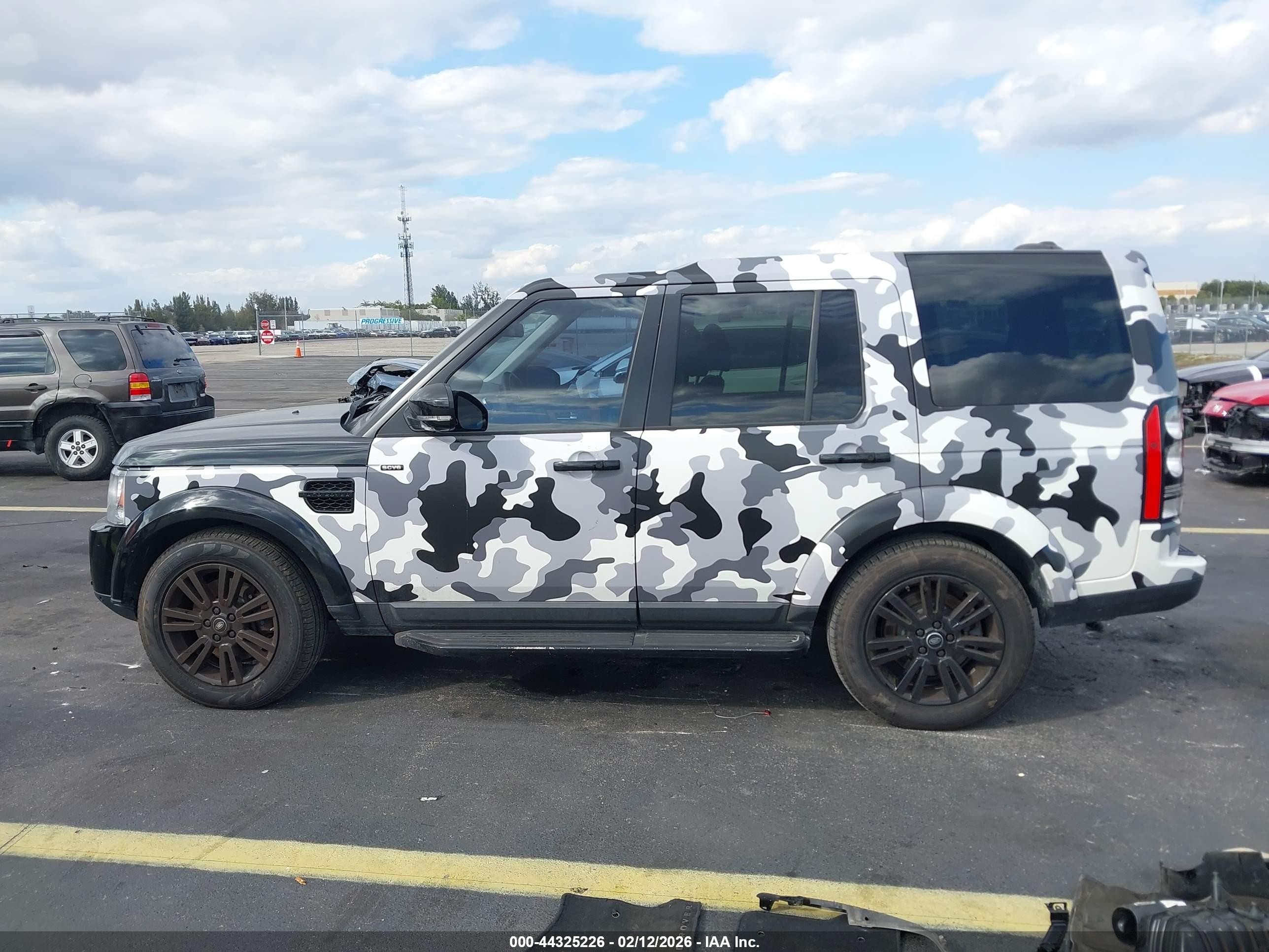 2015 Land Rover Lr4   Black vin: SALAG2V63FA774053