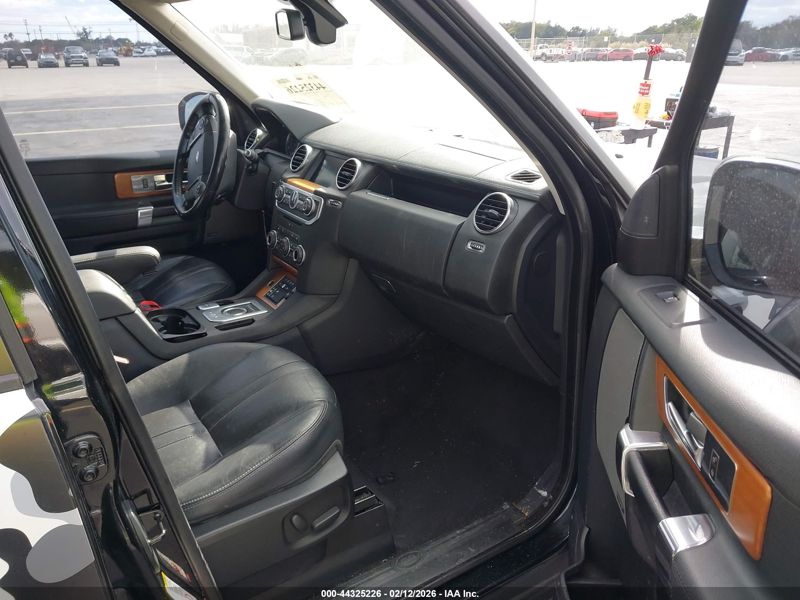 2015 Land Rover Lr4   Black vin: SALAG2V63FA774053