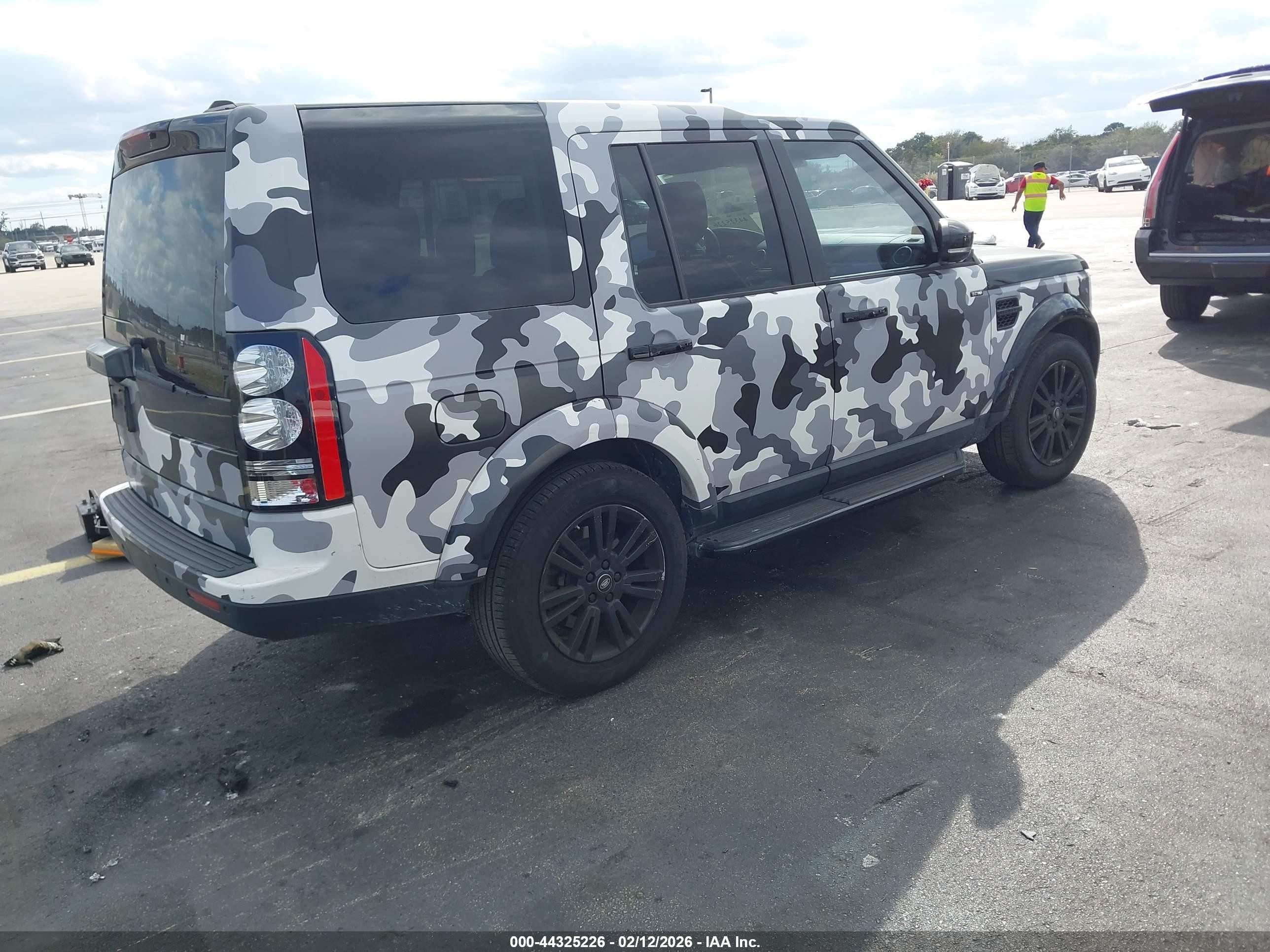 2015 Land Rover Lr4   Black vin: SALAG2V63FA774053