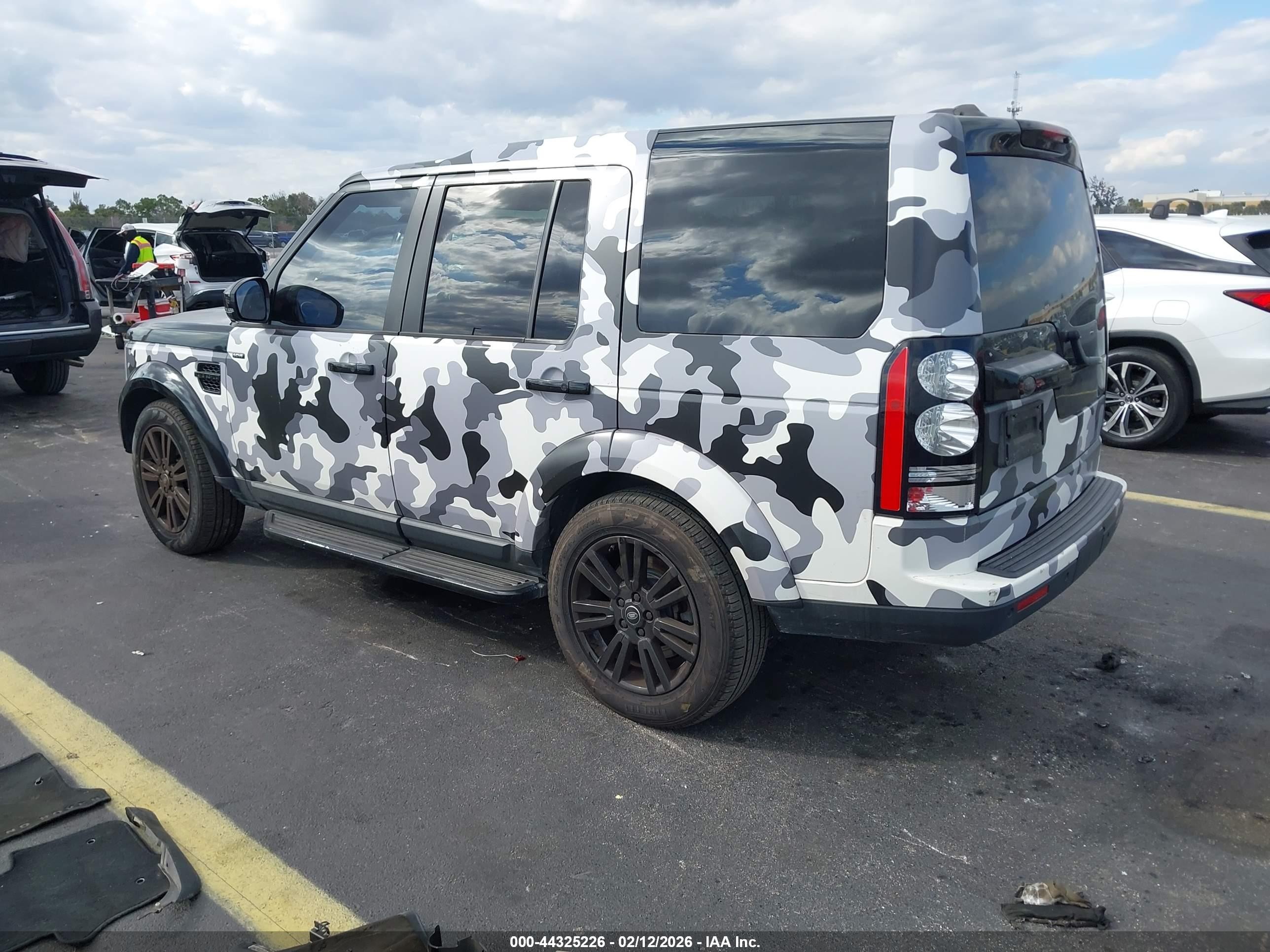 2015 Land Rover Lr4   Black vin: SALAG2V63FA774053