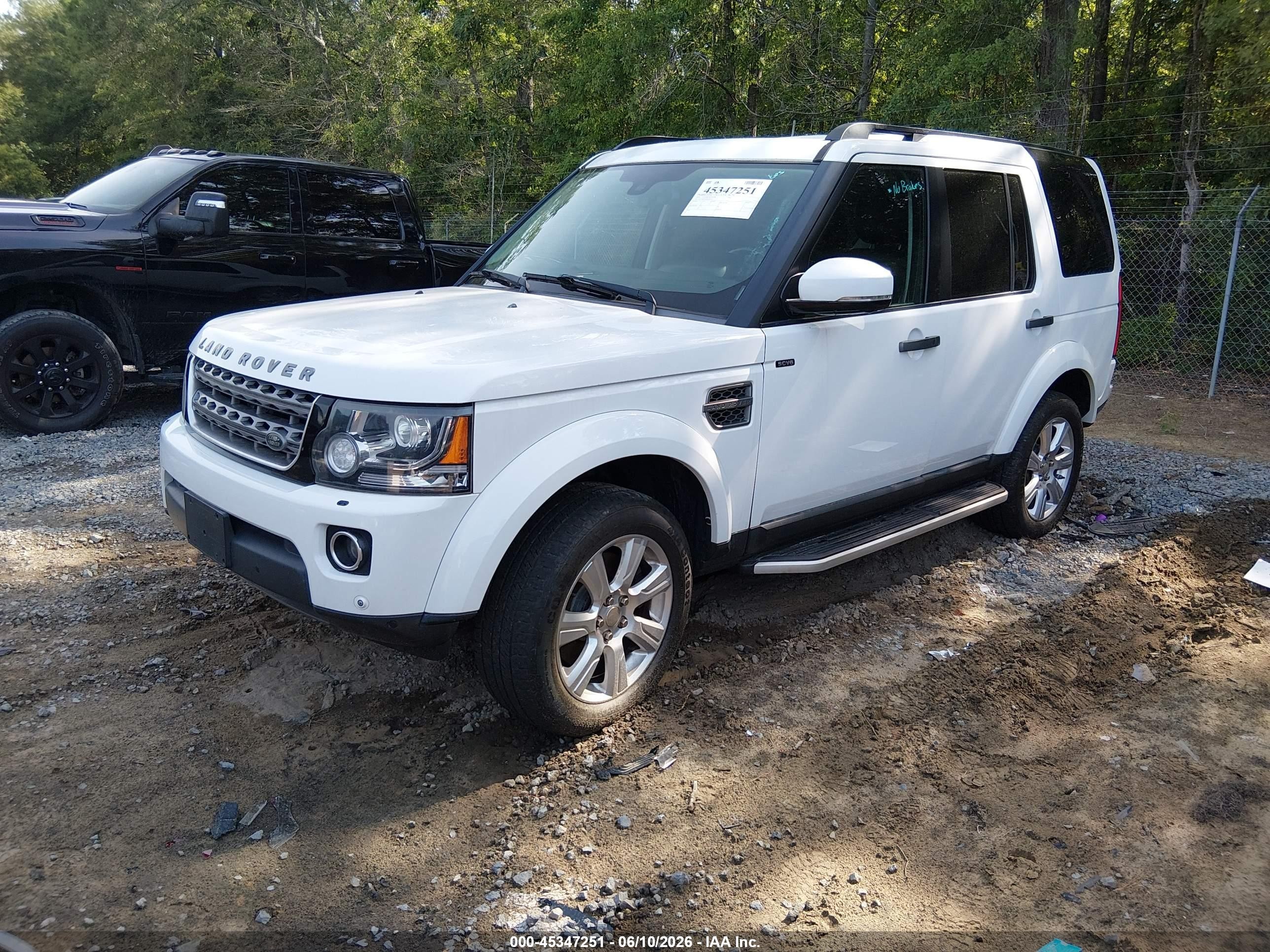 2016 Land Rover Lr4   White vin: SALAG2V64GA792322