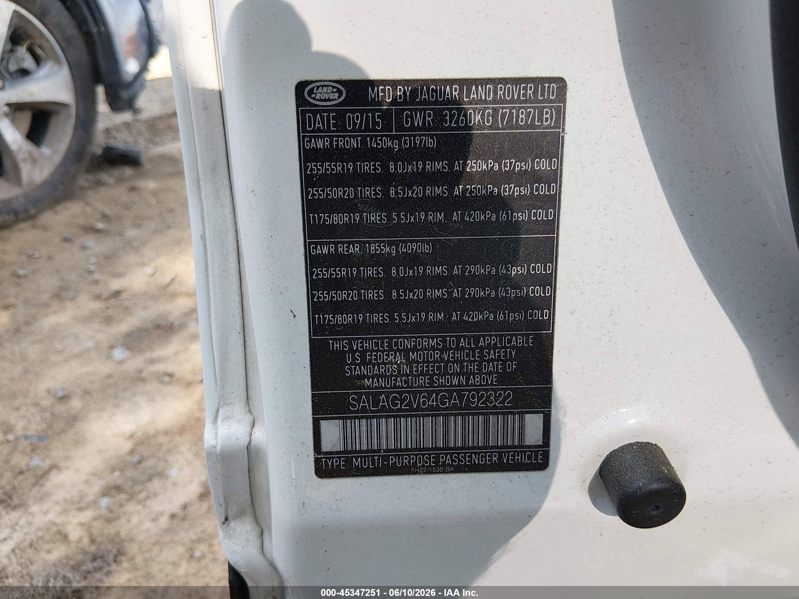 2016 Land Rover Lr4   White vin: SALAG2V64GA792322