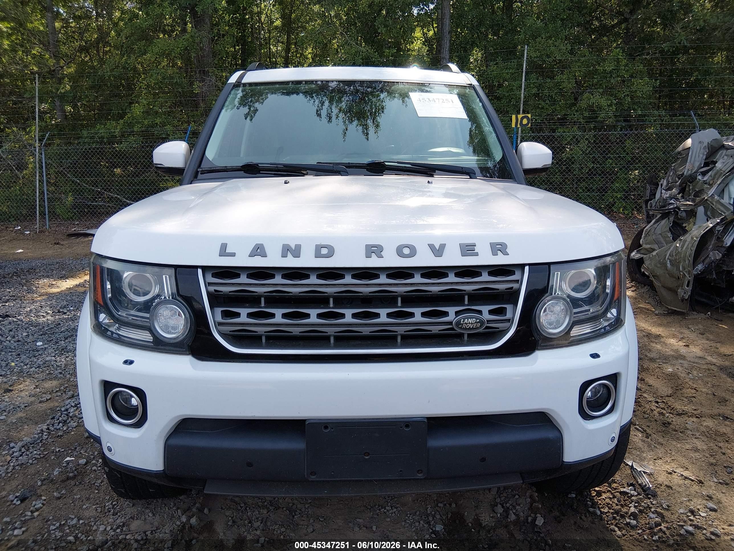 2016 Land Rover Lr4   White vin: SALAG2V64GA792322