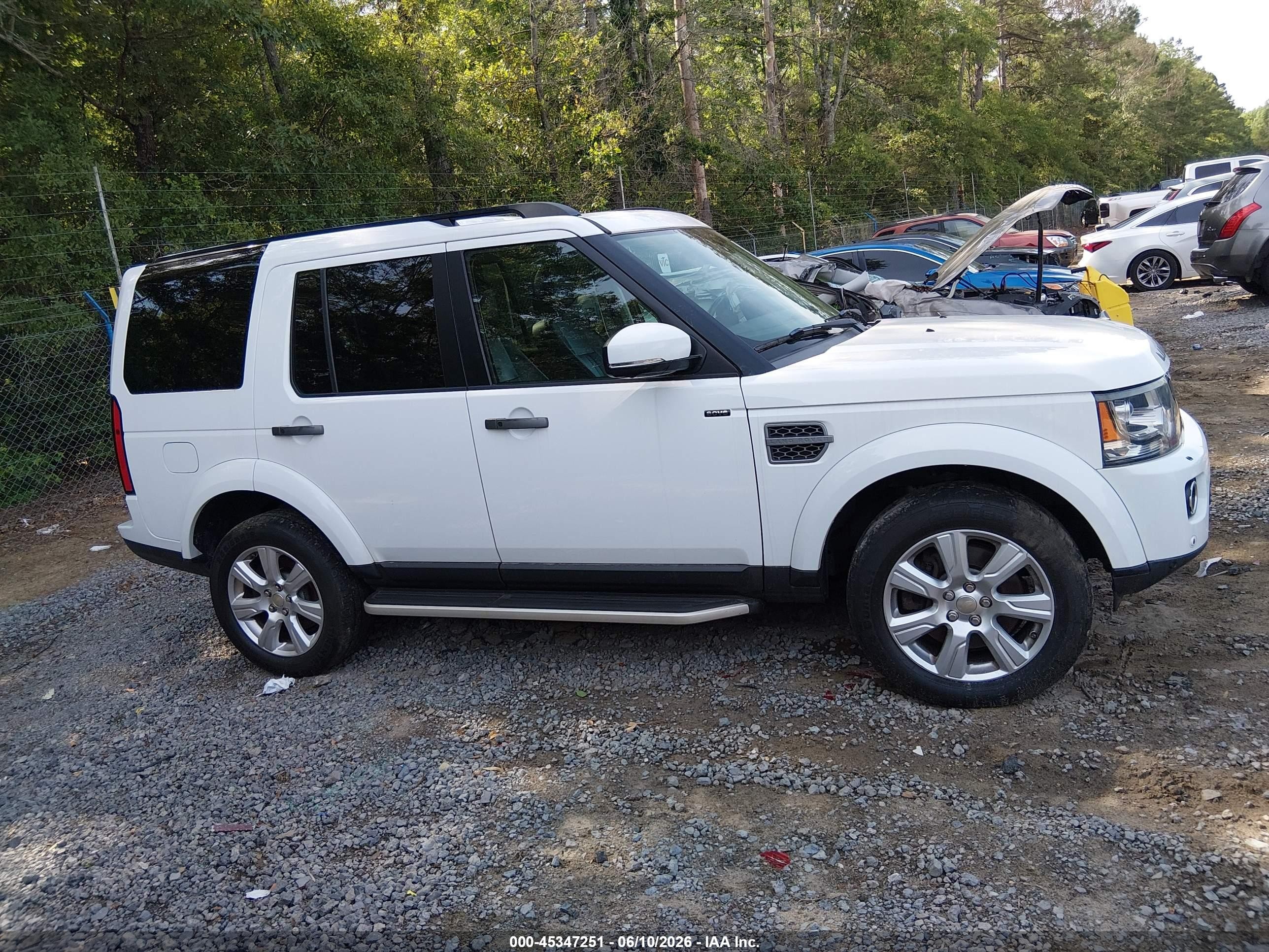 2016 Land Rover Lr4   White vin: SALAG2V64GA792322
