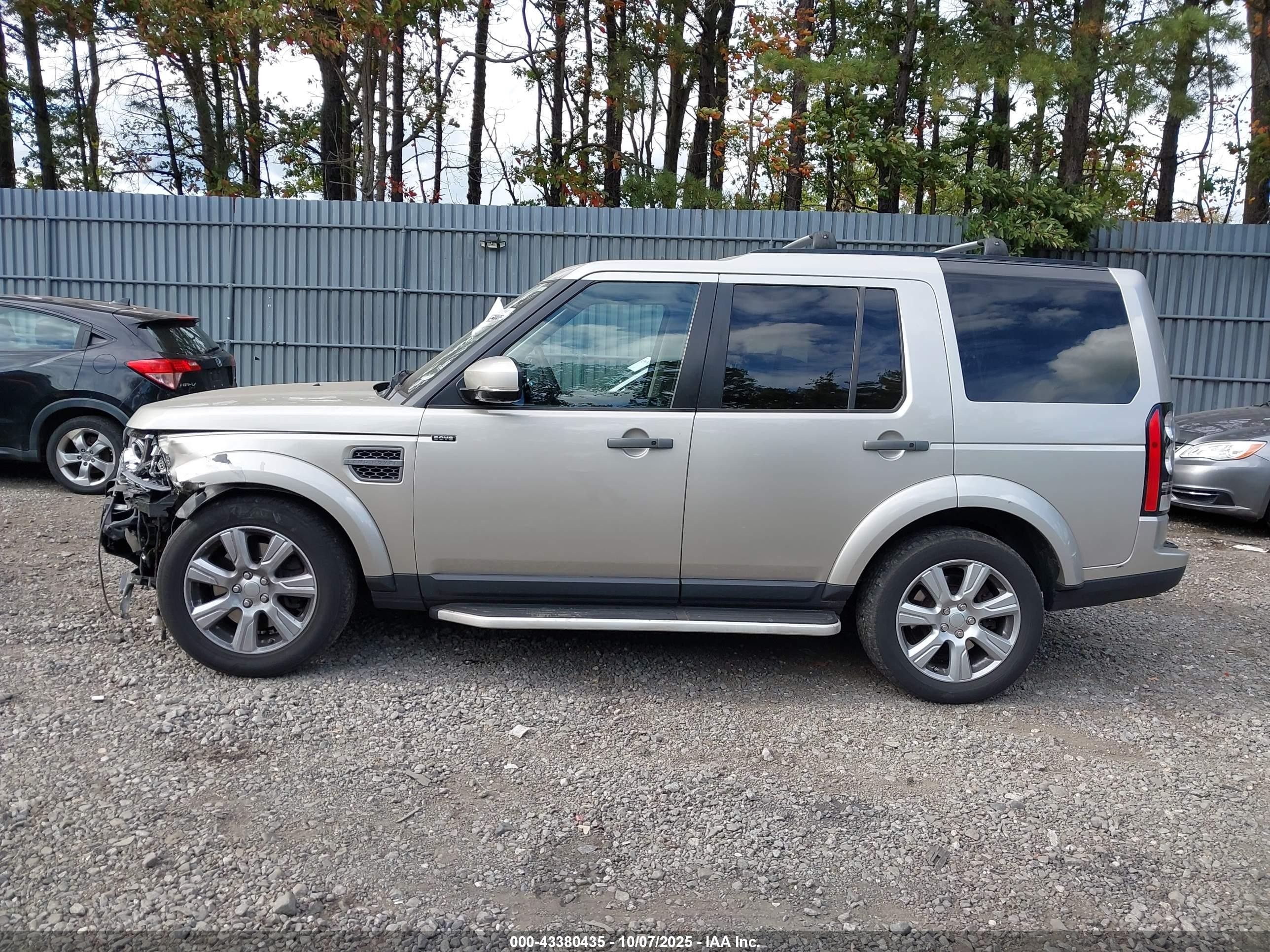 2015 Land Rover Lr4   Tan vin: SALAG2V68FA776316